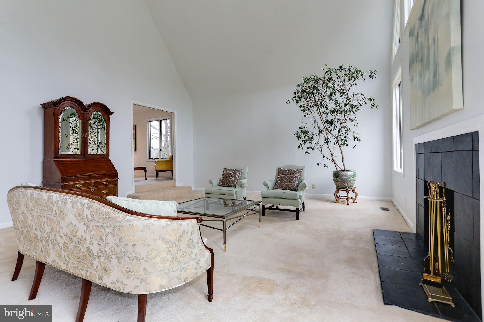 MCLEAN STATION - Residential