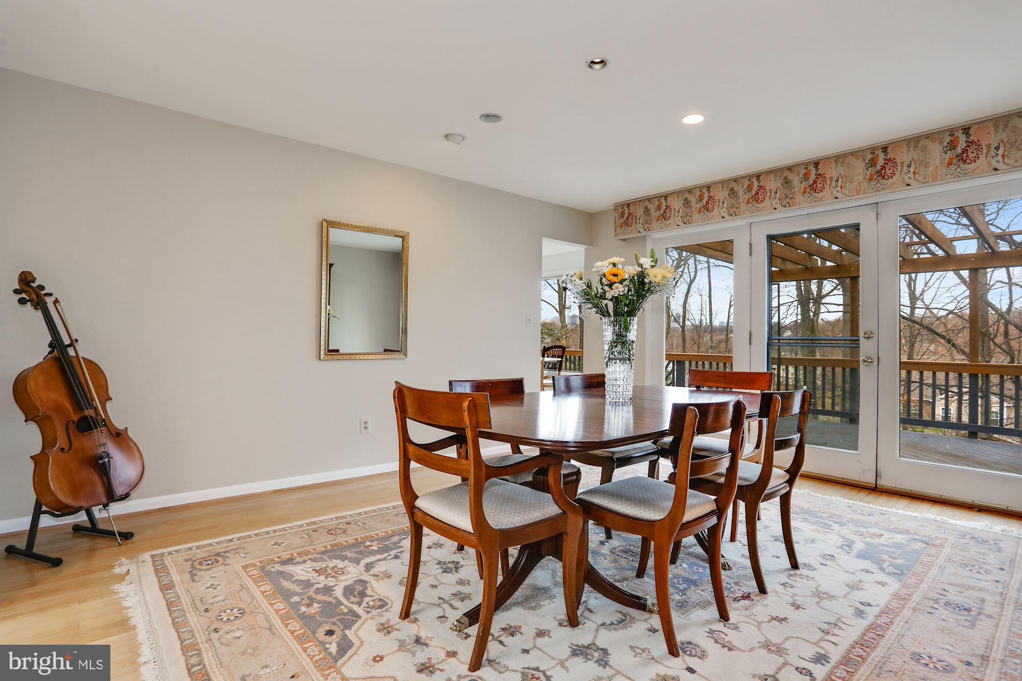 MCLEAN STATION - Residential