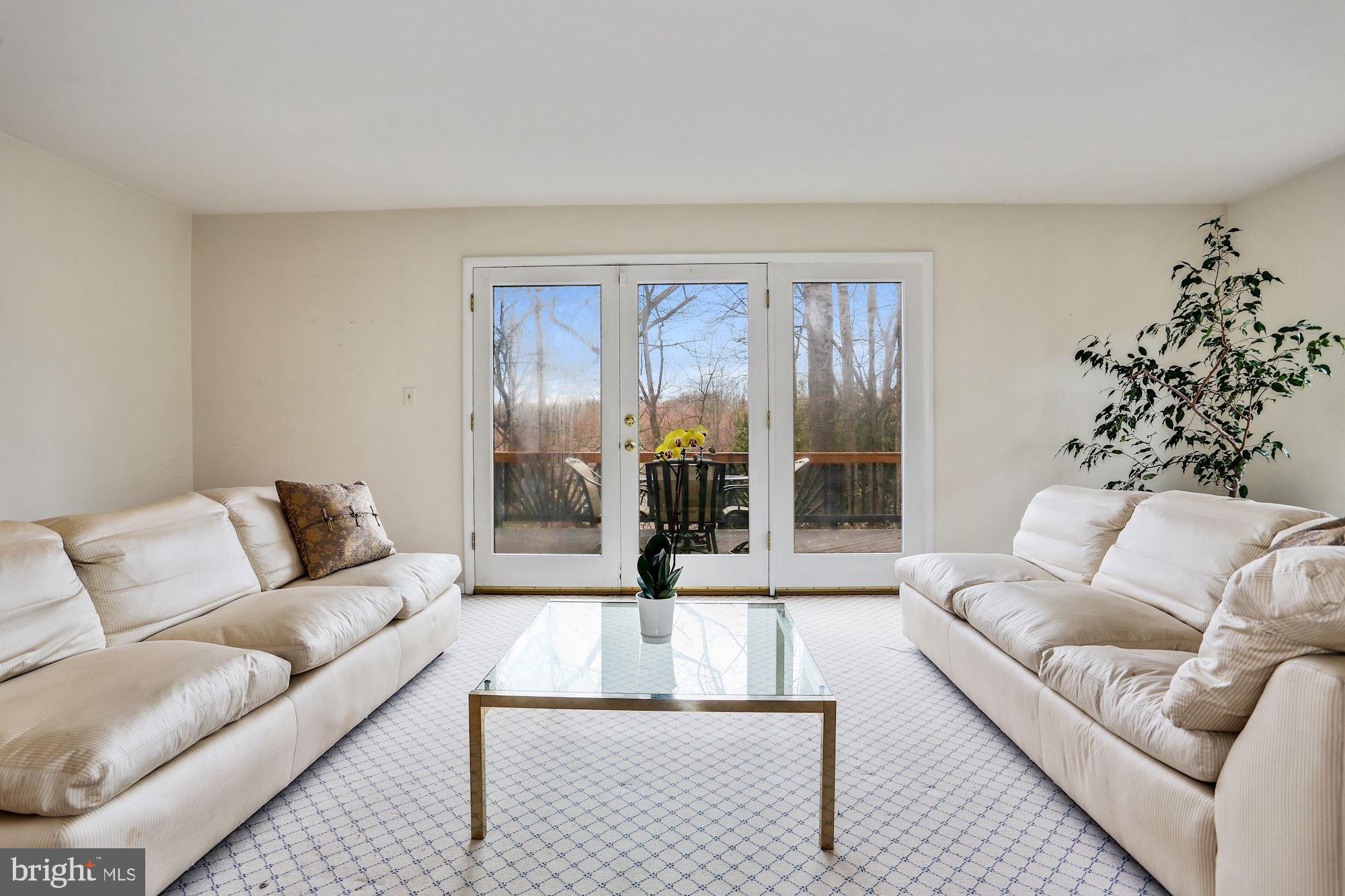 MCLEAN STATION - Residential