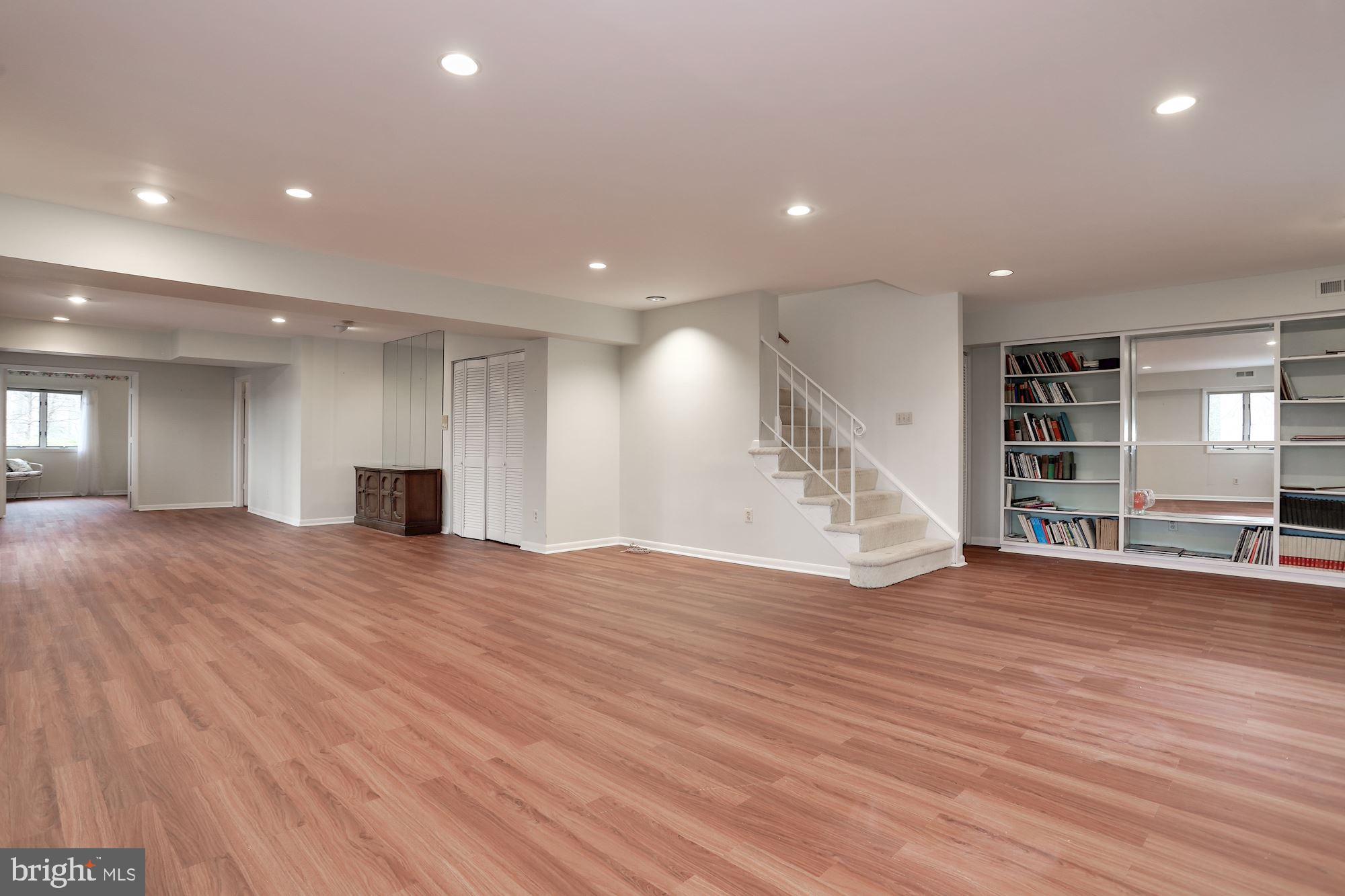 MCLEAN STATION - Residential