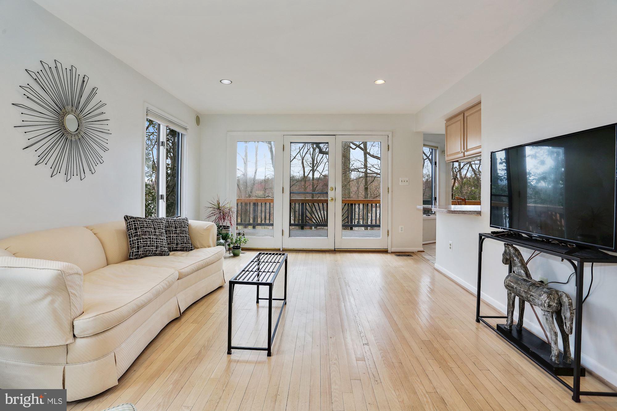 MCLEAN STATION - Residential