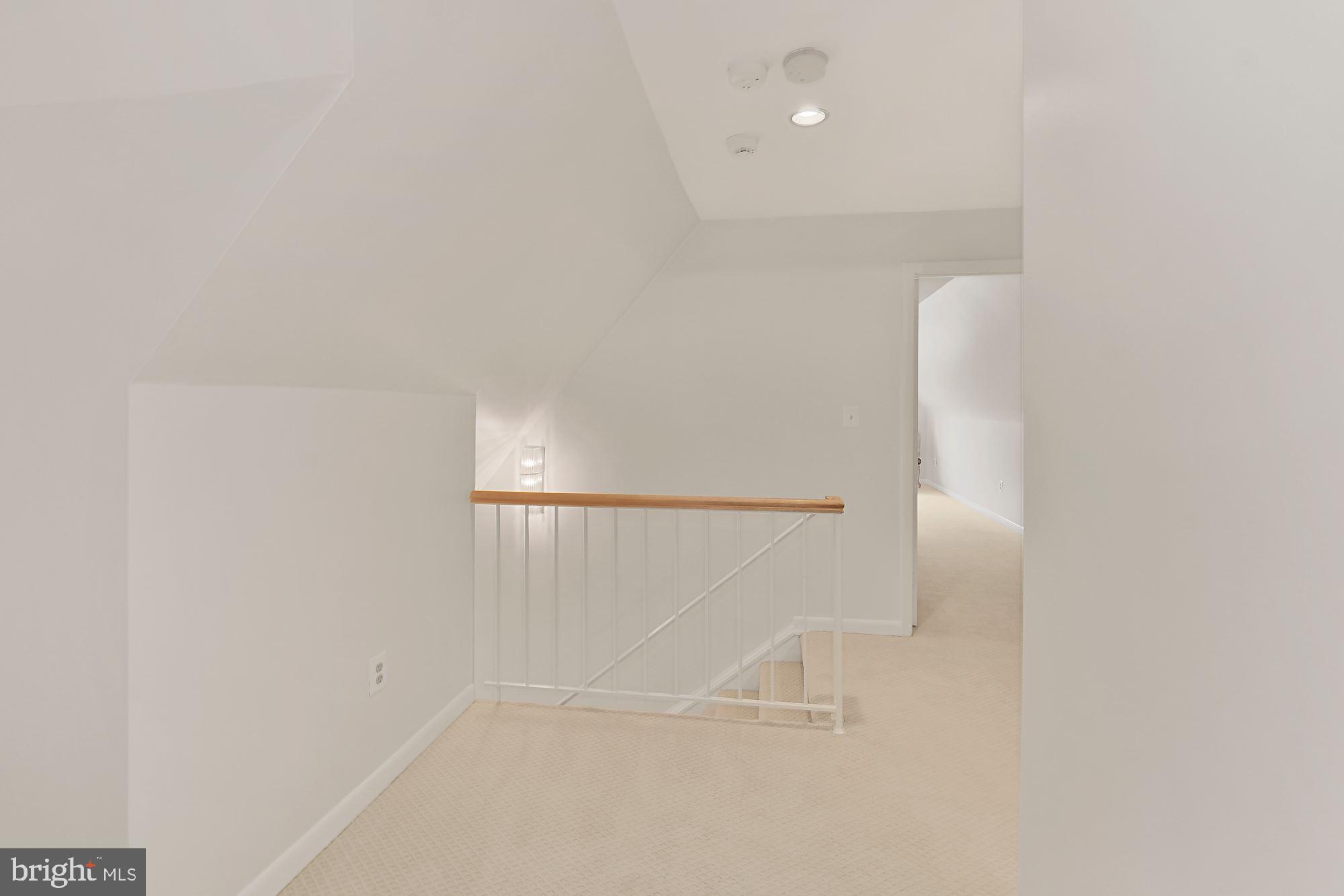 MCLEAN STATION - Residential