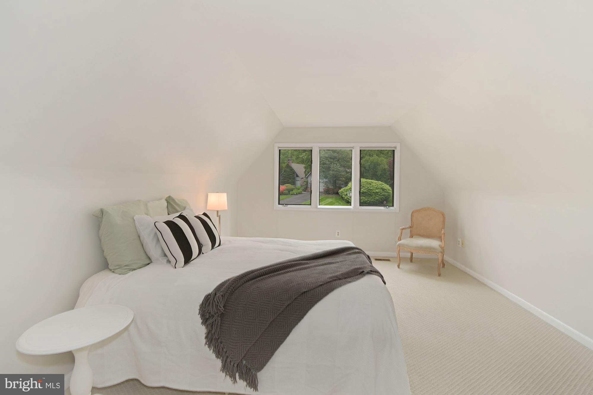 MCLEAN STATION - Residential