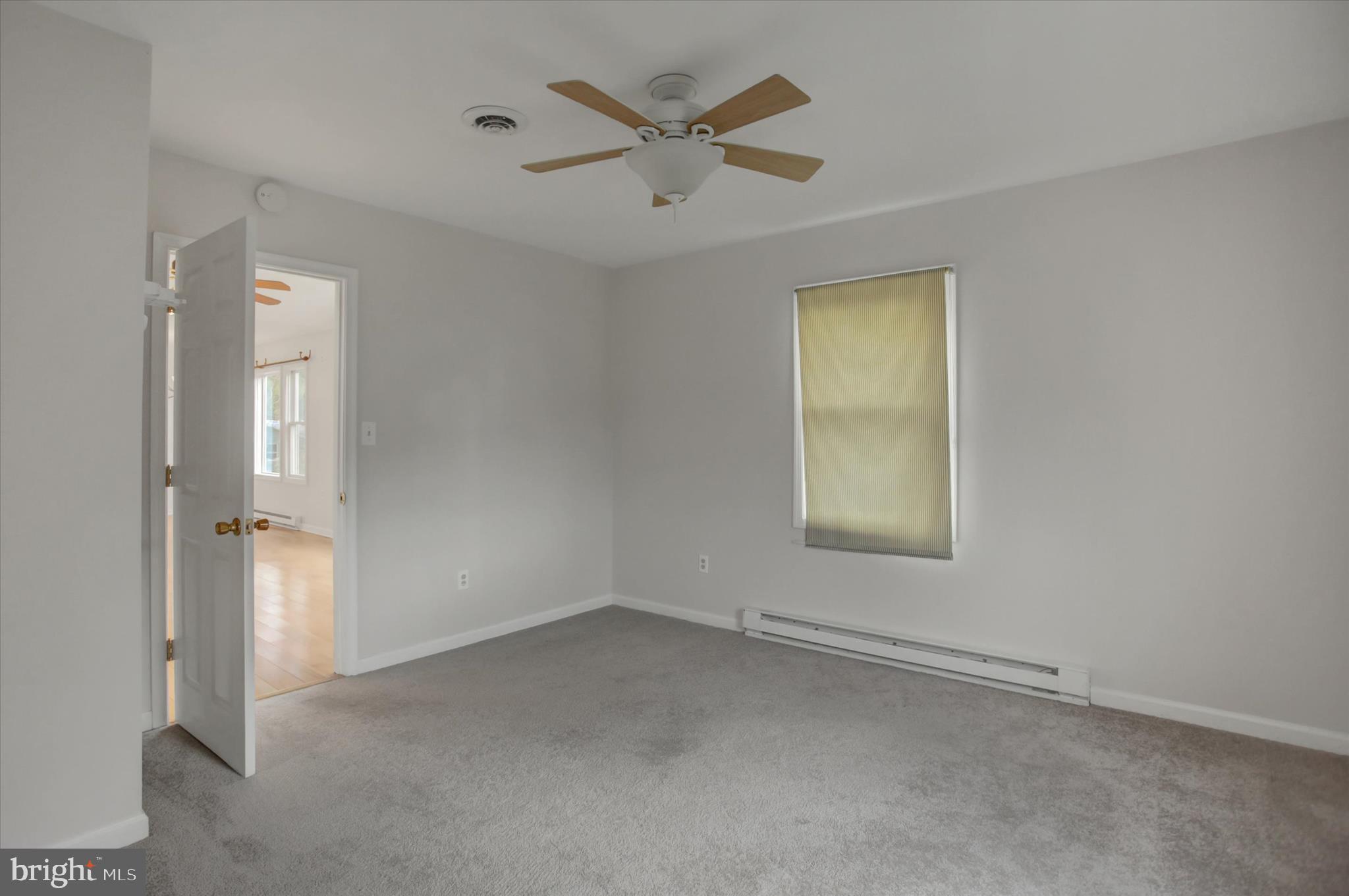 KNOB HILL - Residential