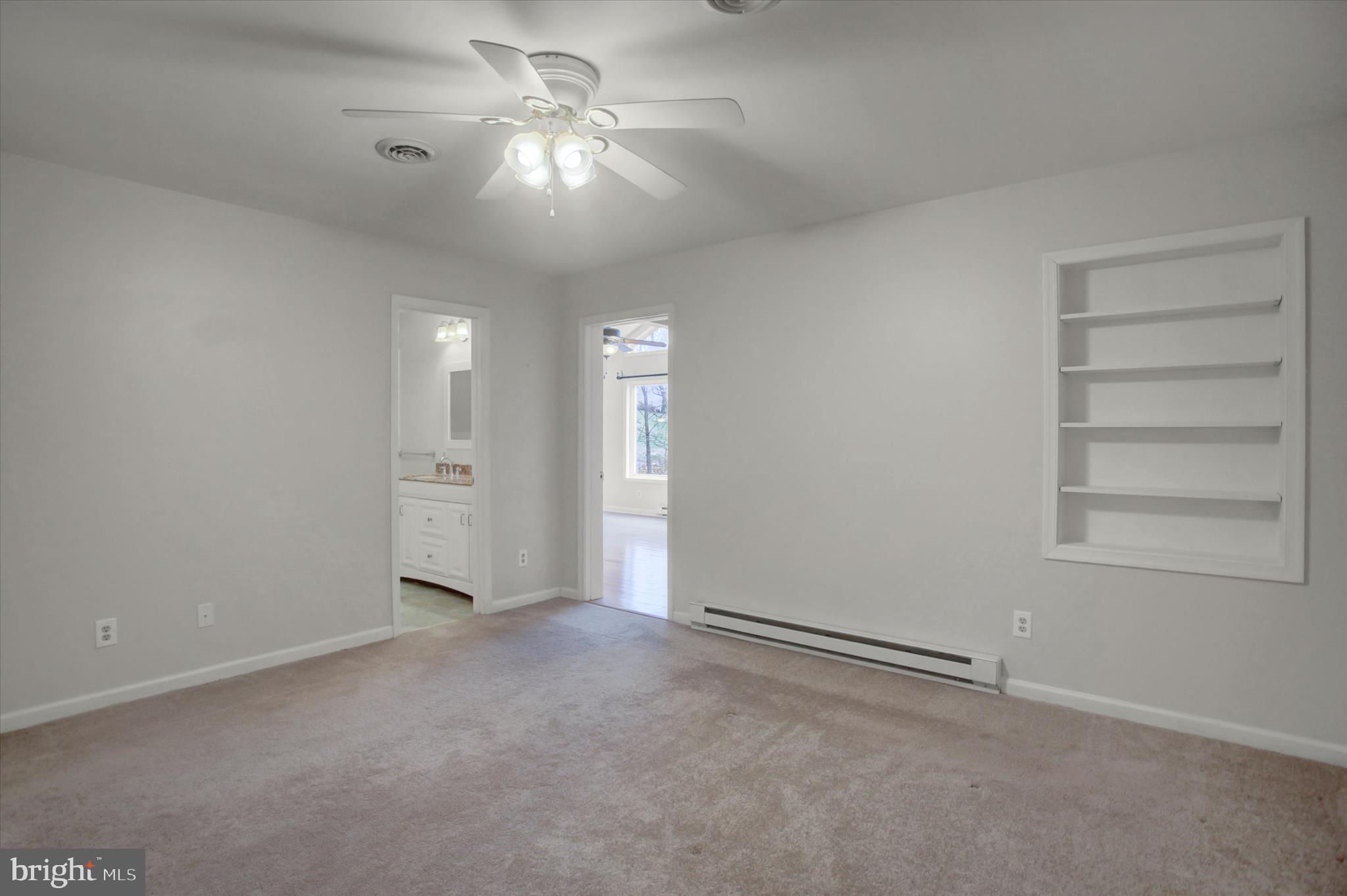 KNOB HILL - Residential