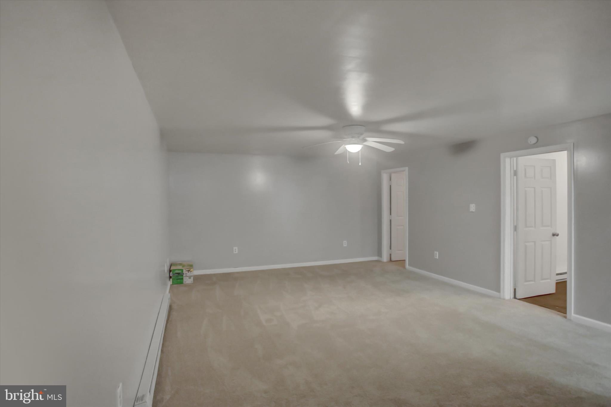 KNOB HILL - Residential