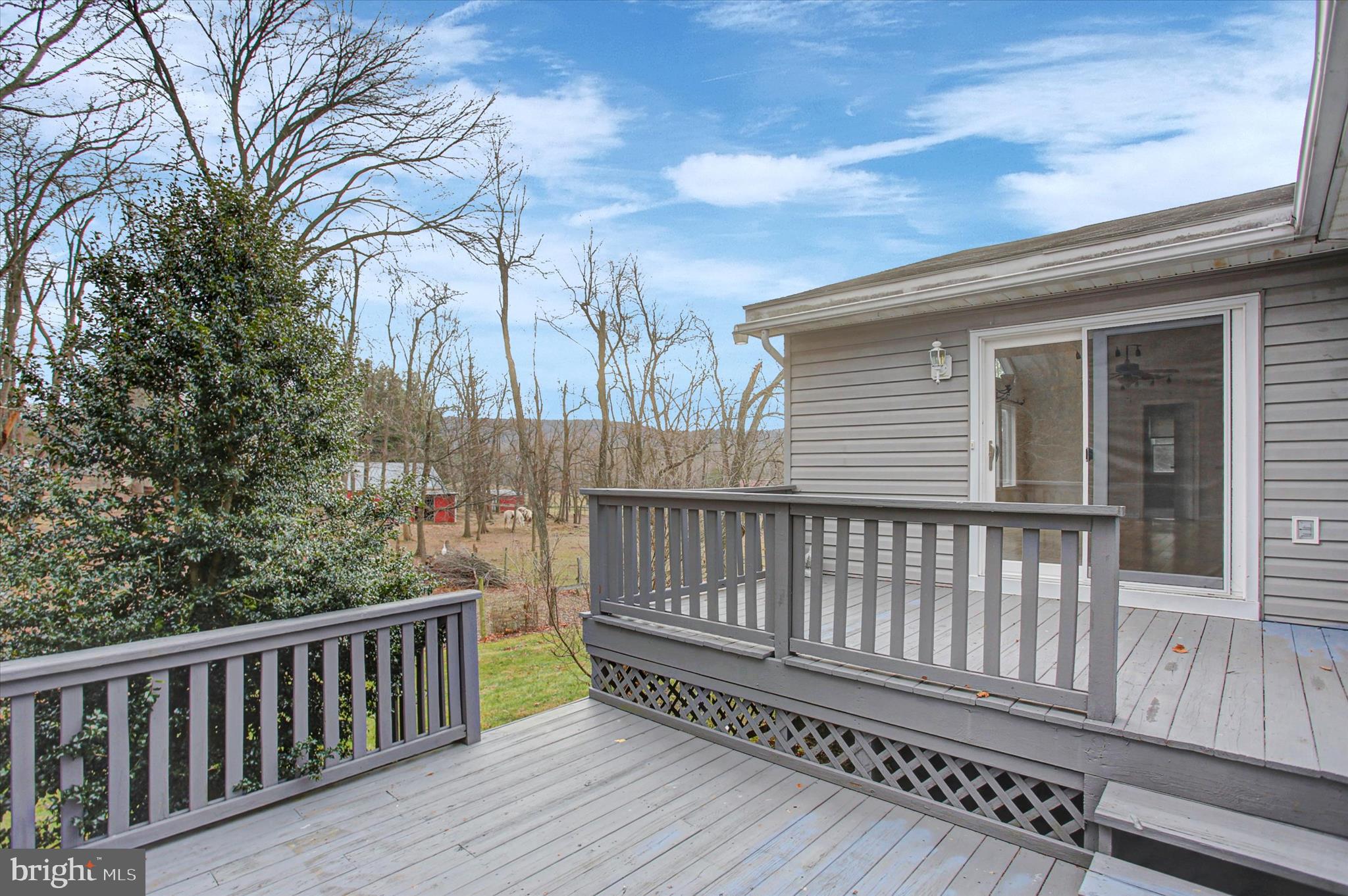 KNOB HILL - Residential