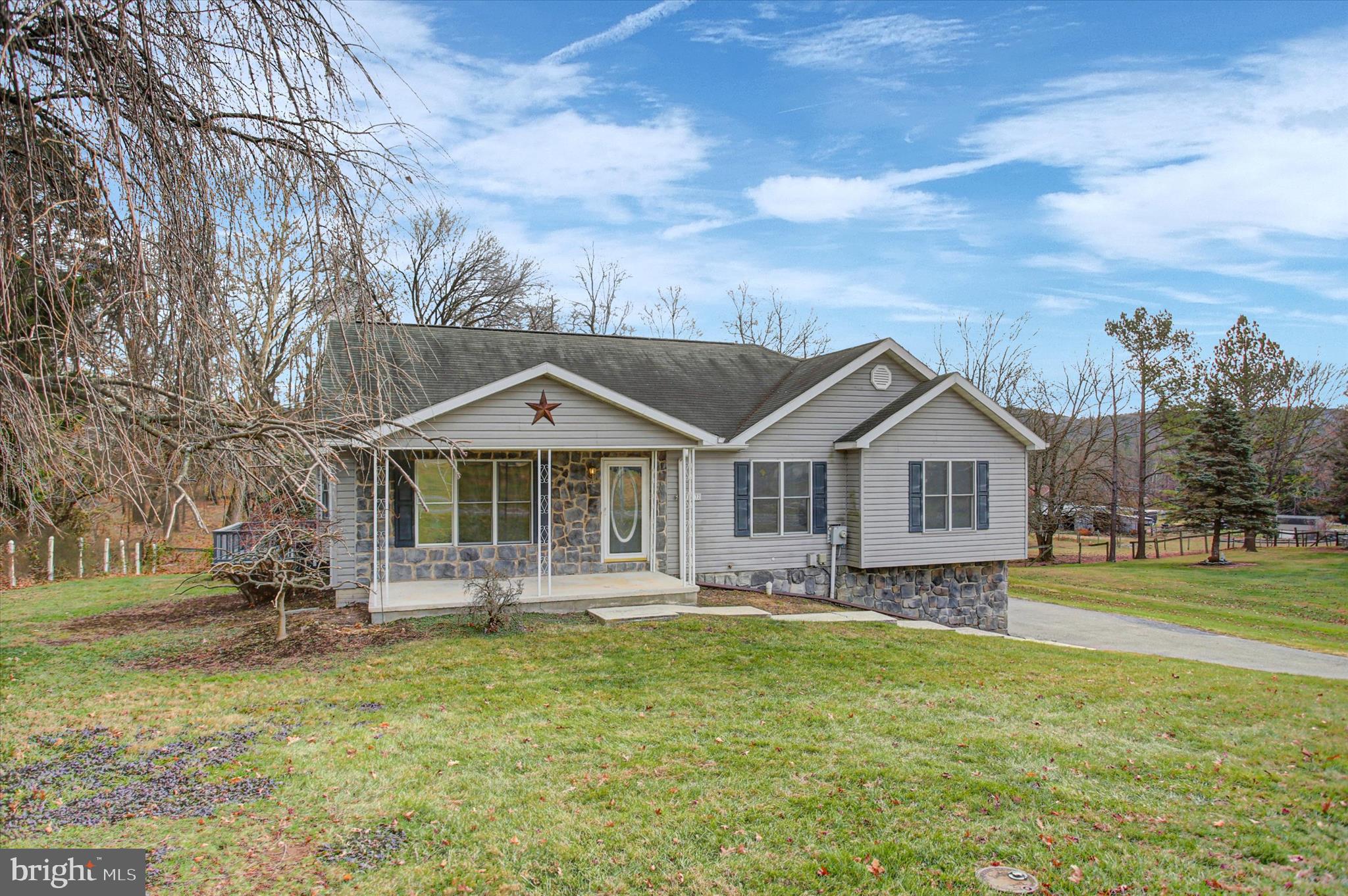 KNOB HILL - Residential