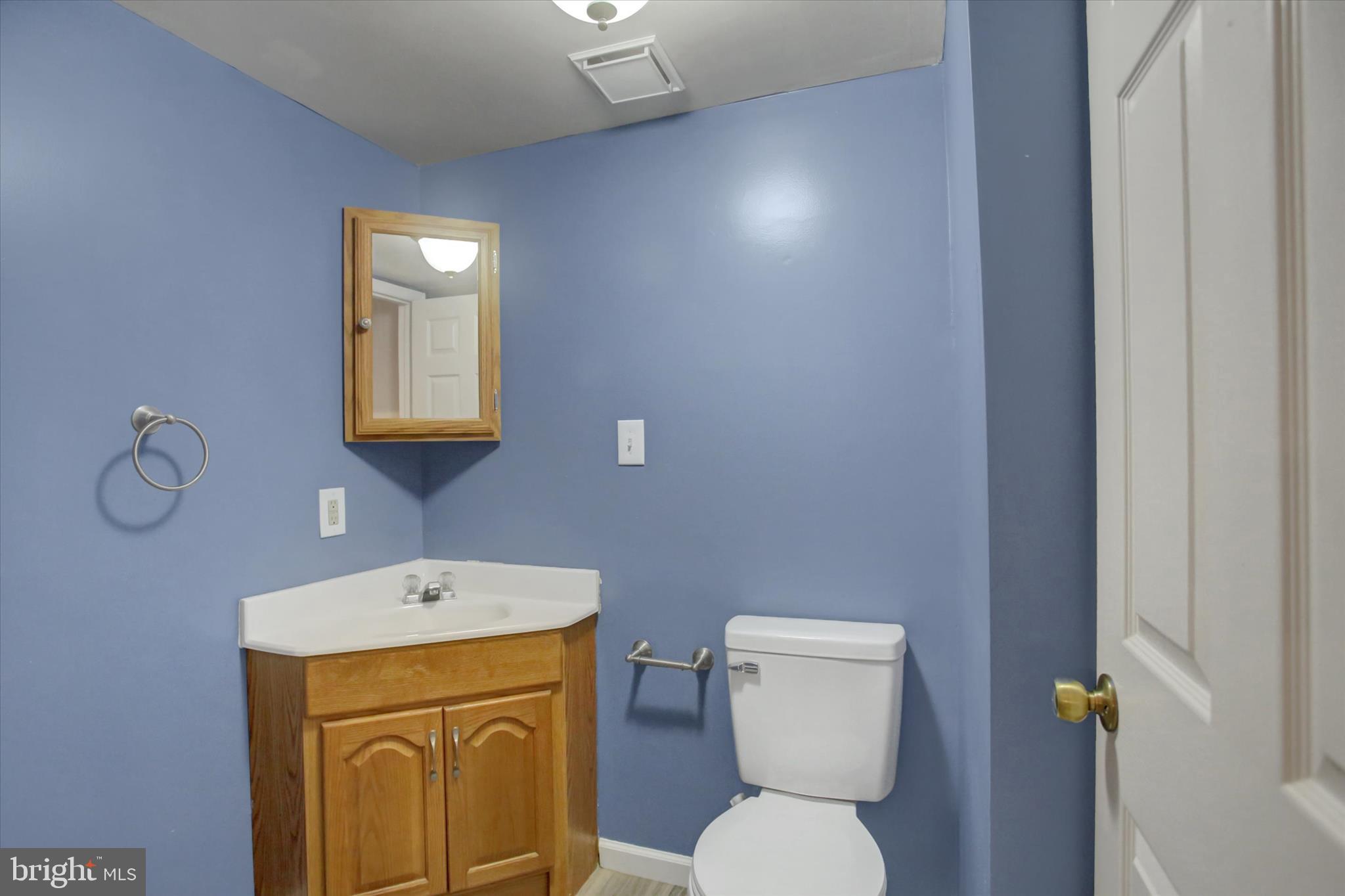 KNOB HILL - Residential