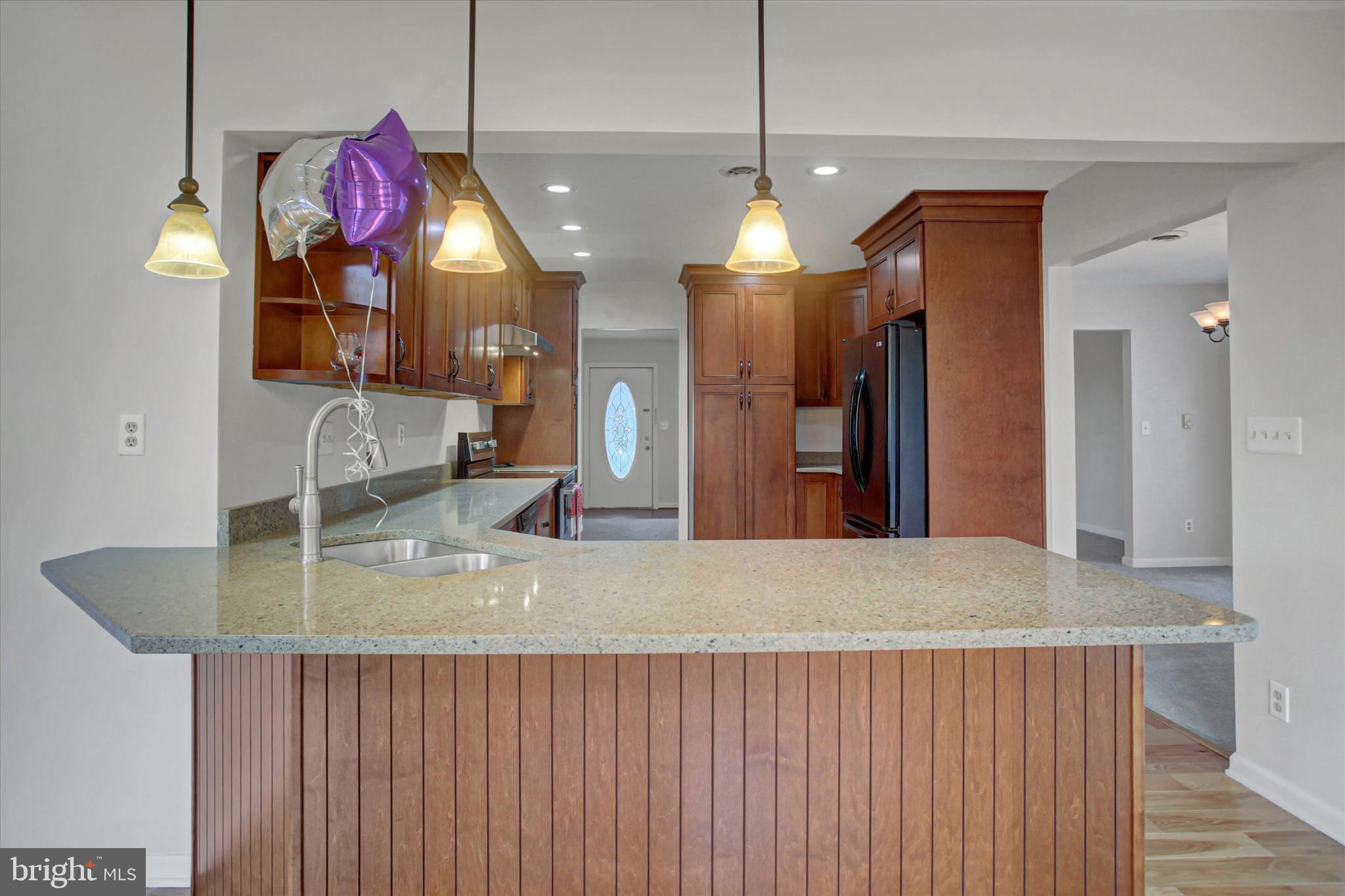 KNOB HILL - Residential