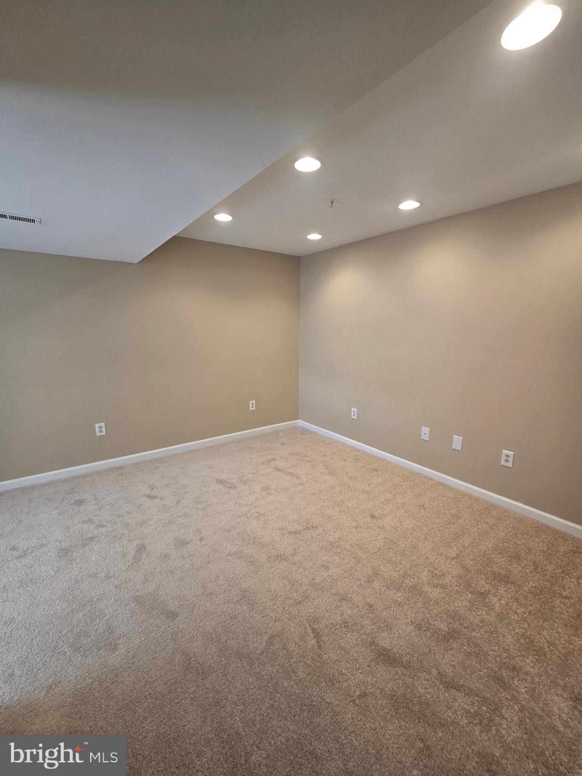 FURNACE HILLS - Residential