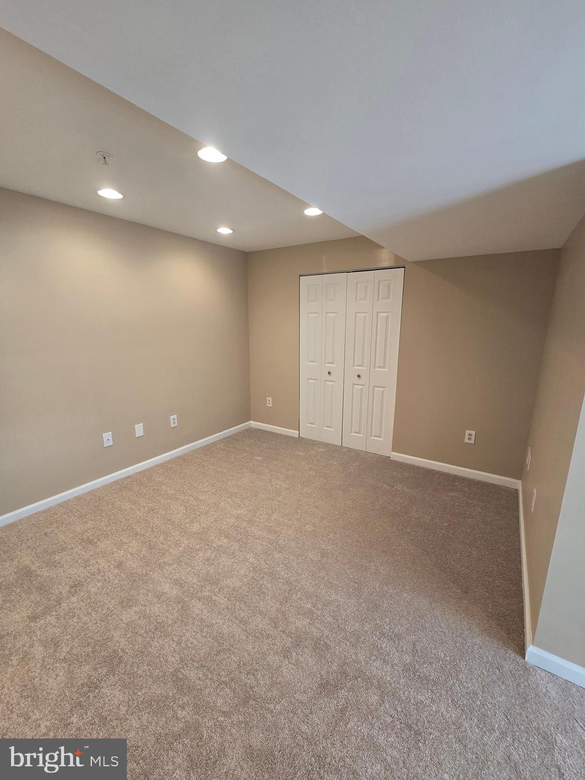 FURNACE HILLS - Residential