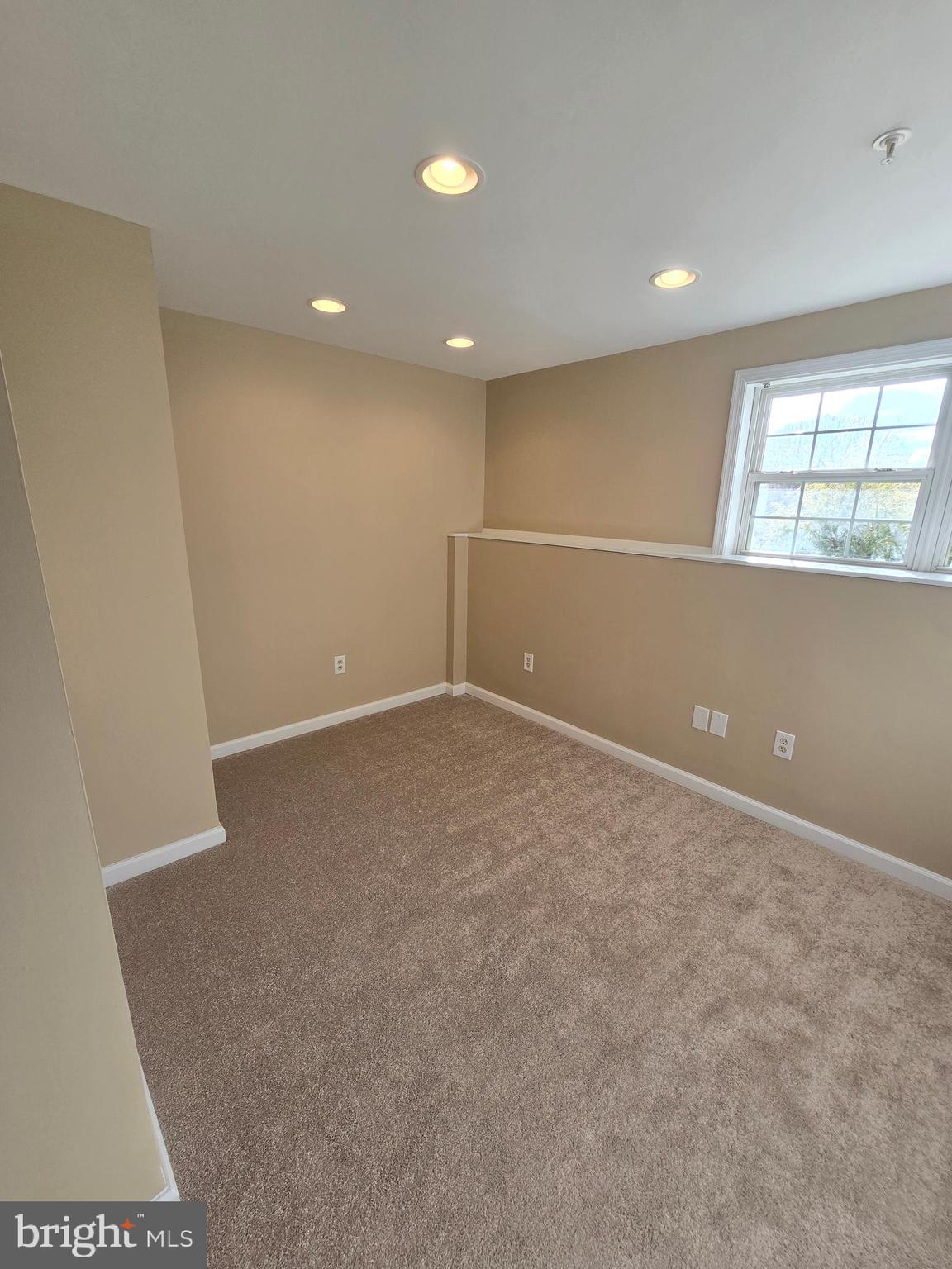 FURNACE HILLS - Residential