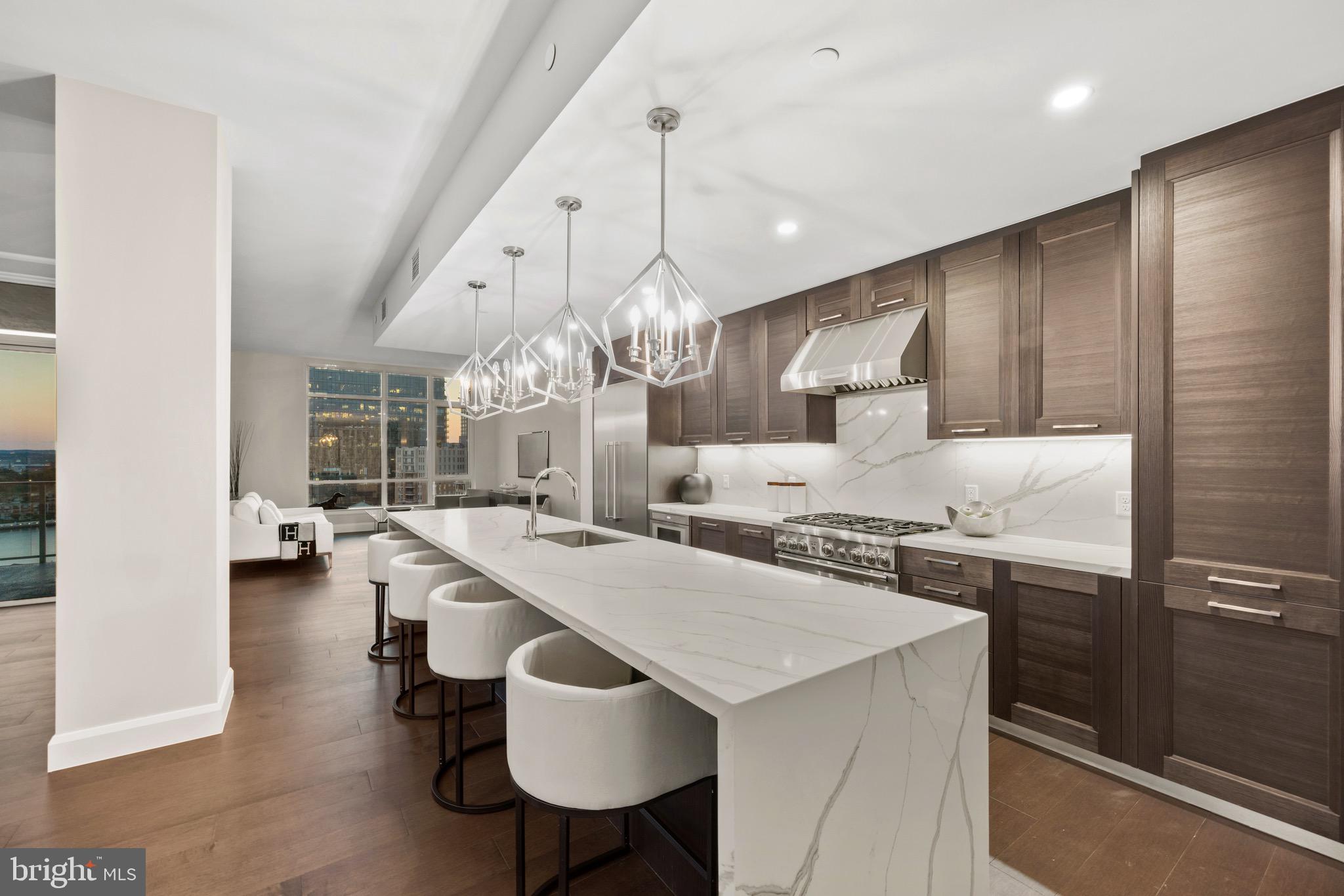 HARBOR EAST - Residential