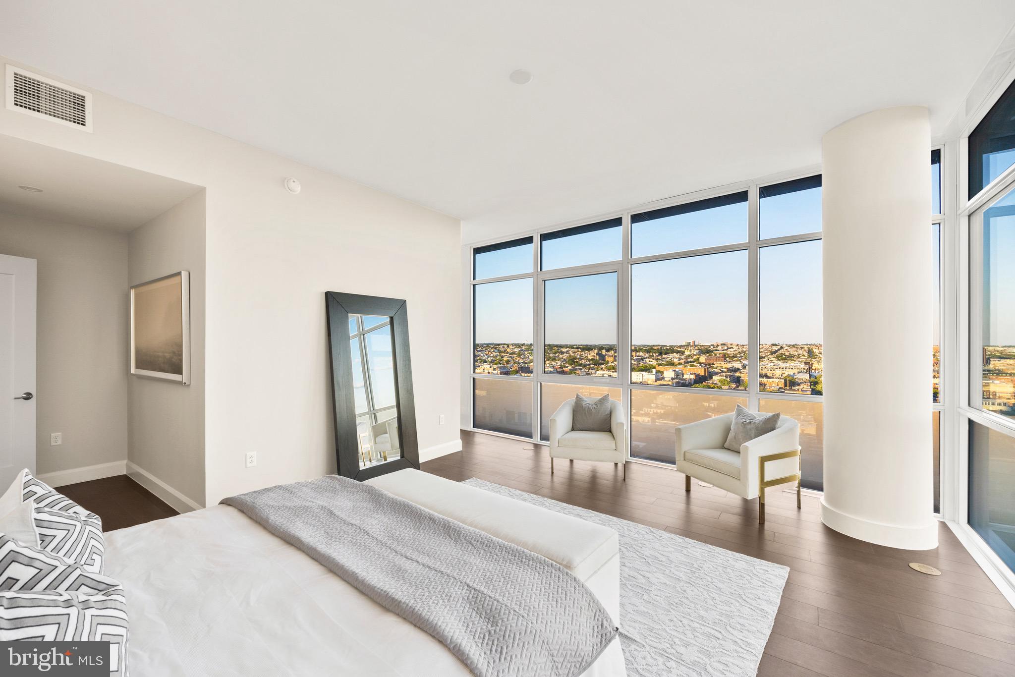 HARBOR EAST - Residential