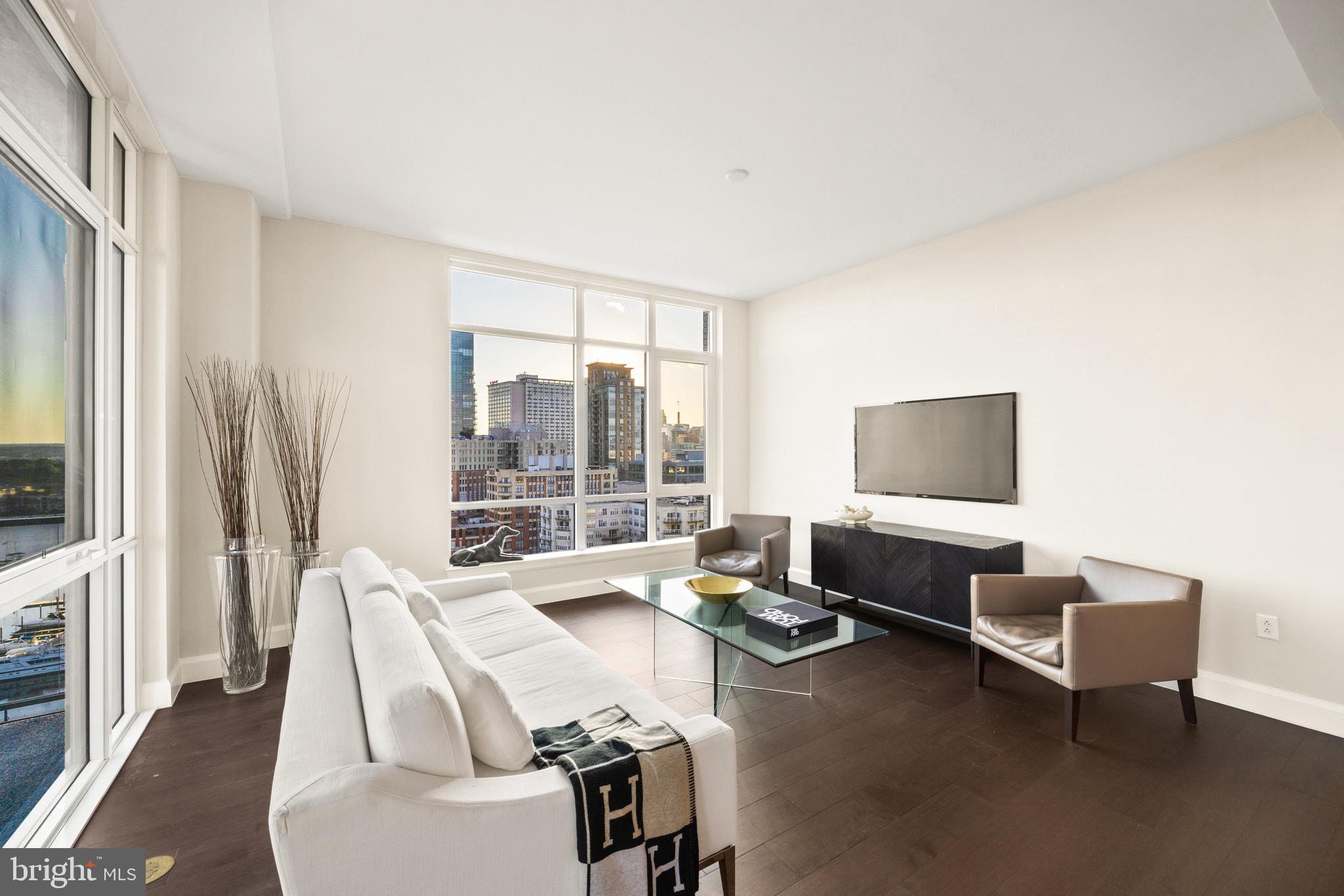 HARBOR EAST - Residential