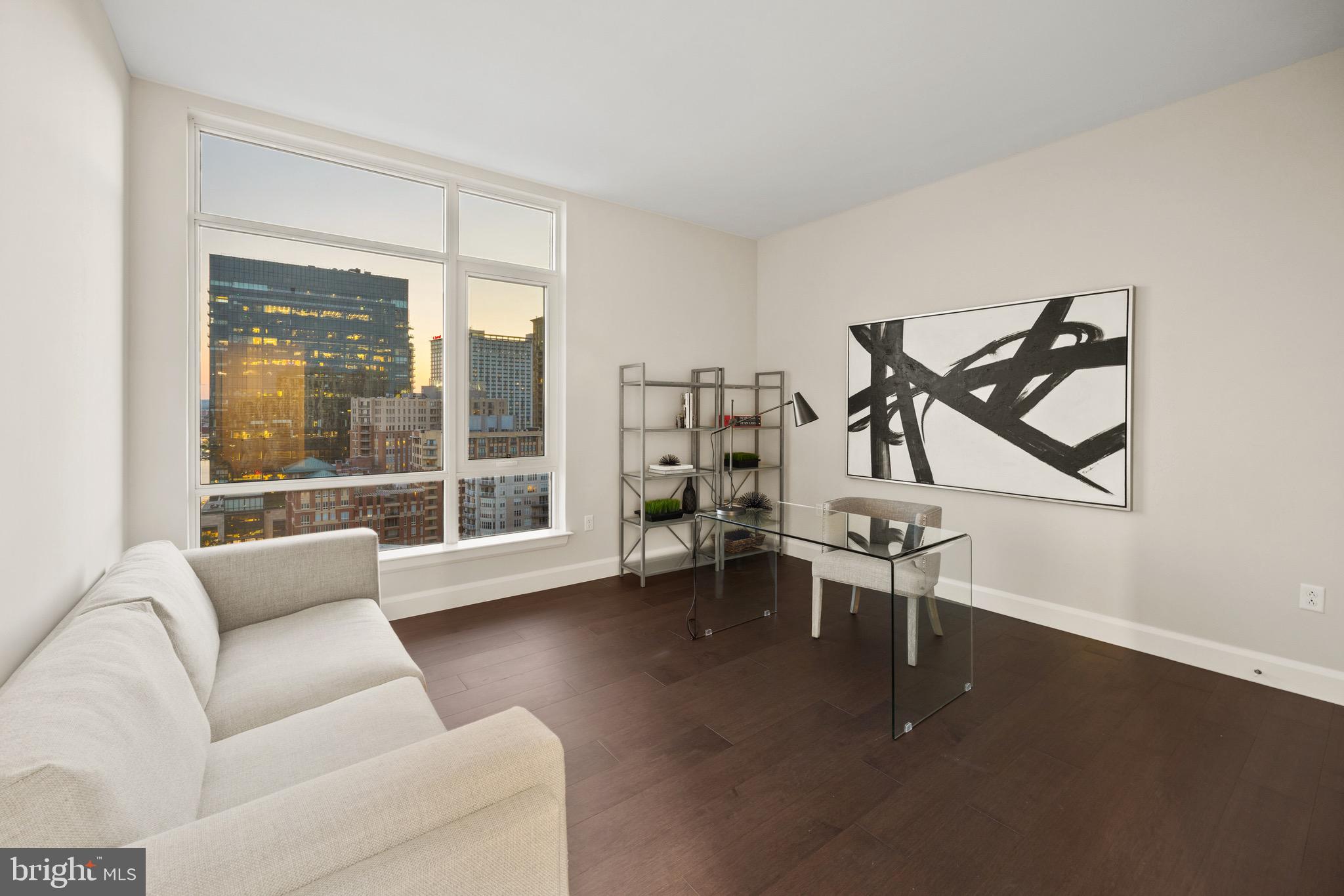 HARBOR EAST - Residential