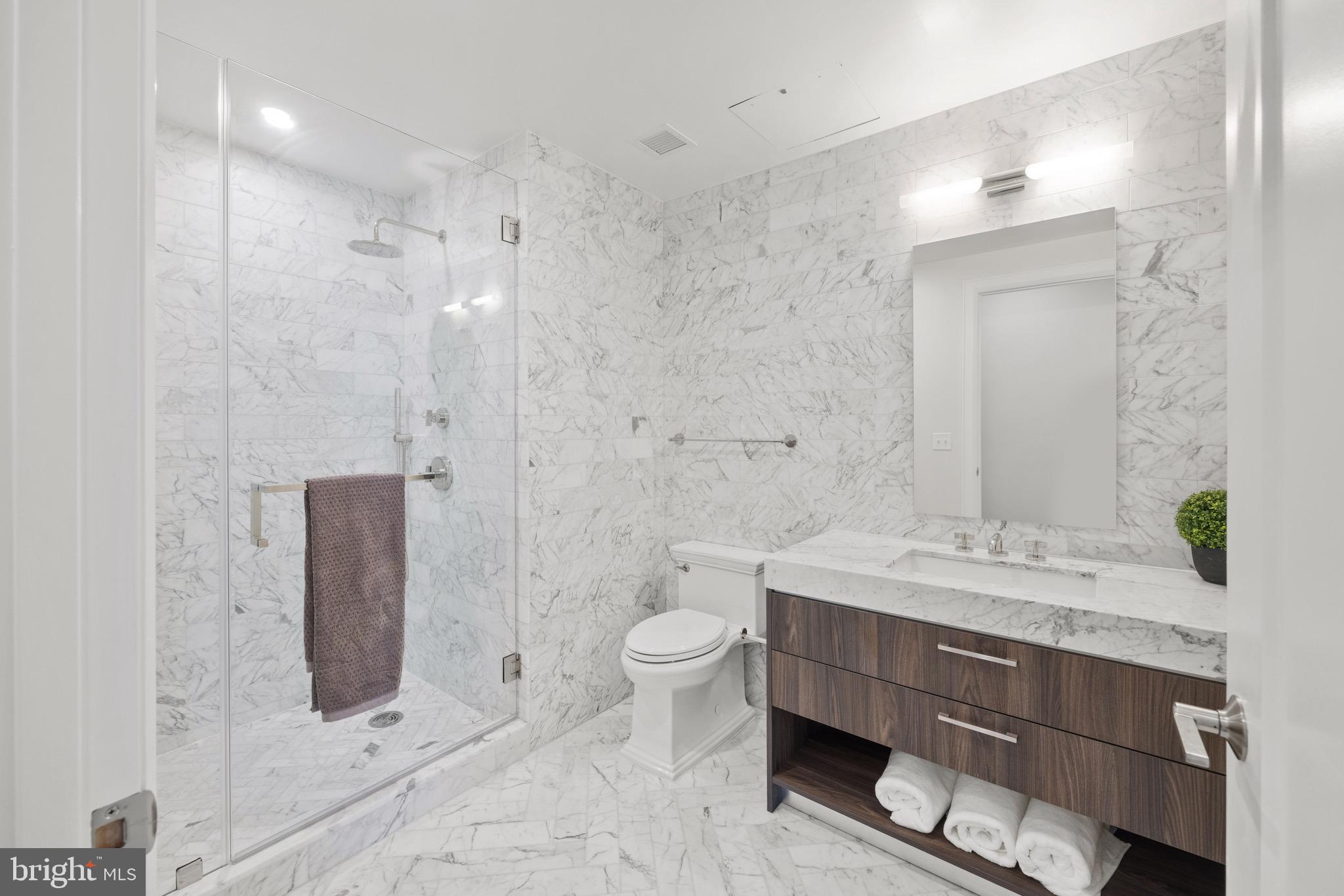 HARBOR EAST - Residential