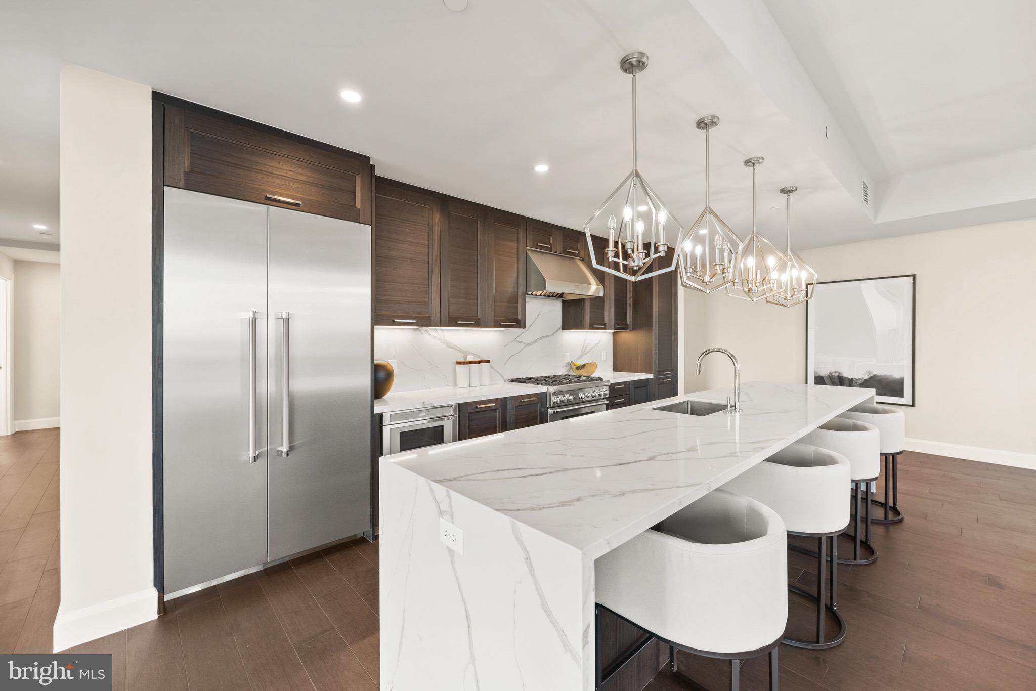 HARBOR EAST - Residential