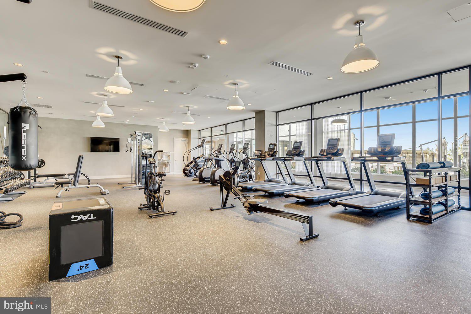 HARBOR EAST - Residential