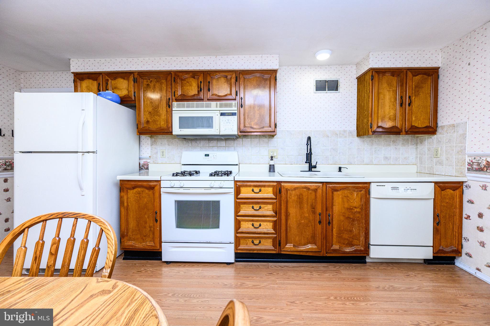 GULPH MILLS VIL - Residential