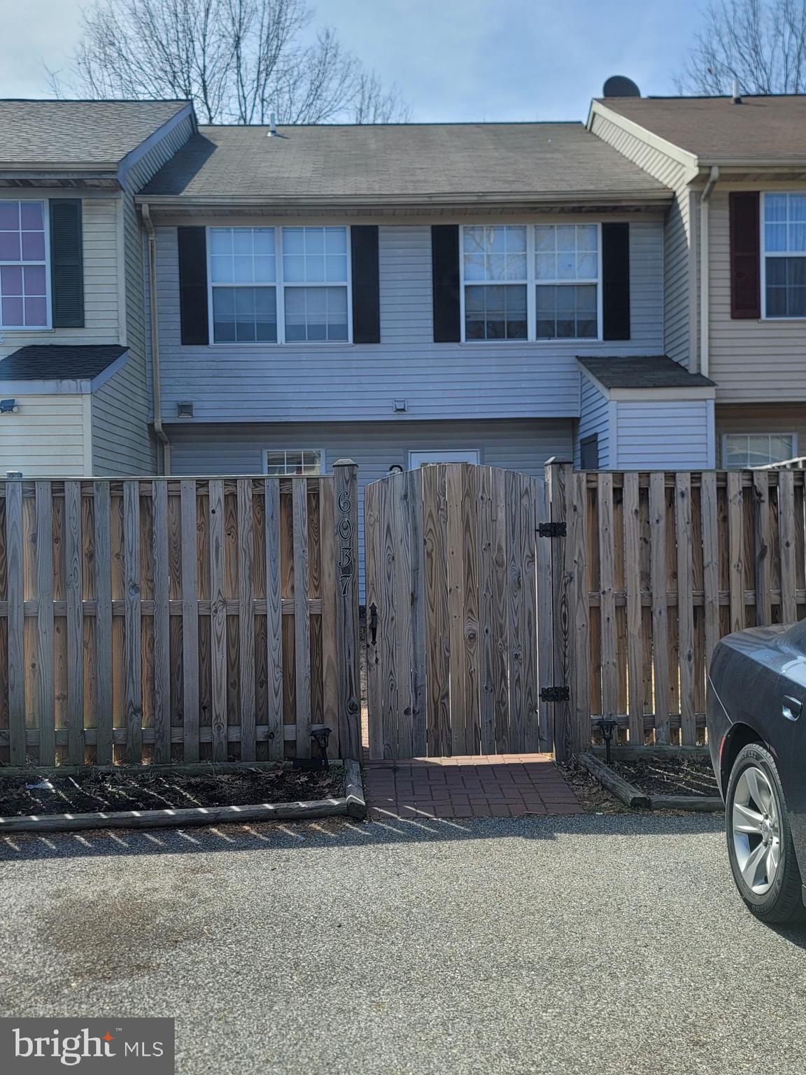 ST CHARLES SUB - HAMPSHIRE - Residential Lease