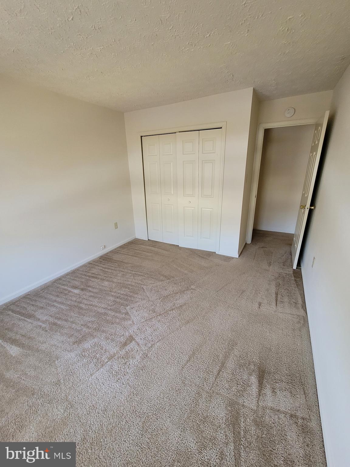 ST CHARLES SUB - HAMPSHIRE - Residential Lease