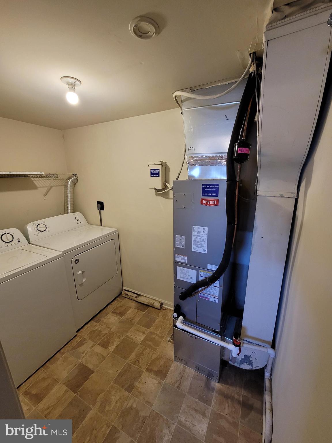 ST CHARLES SUB - HAMPSHIRE - Residential Lease