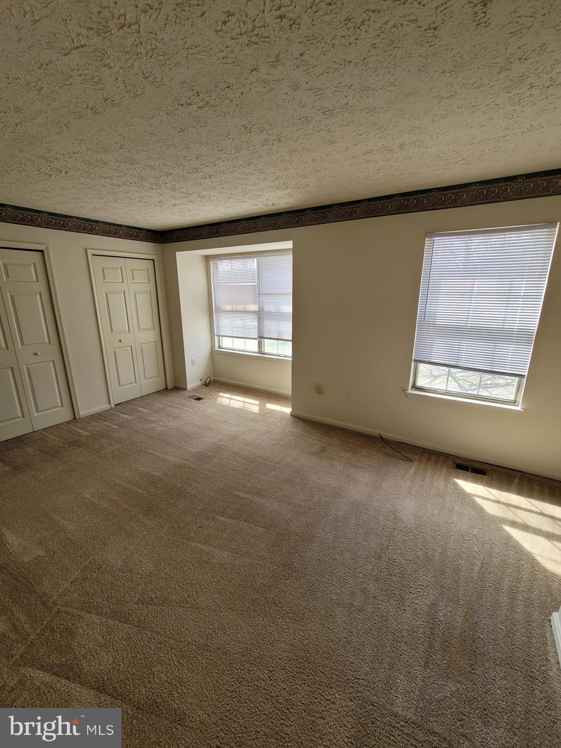 ST CHARLES SUB - HAMPSHIRE - Residential Lease