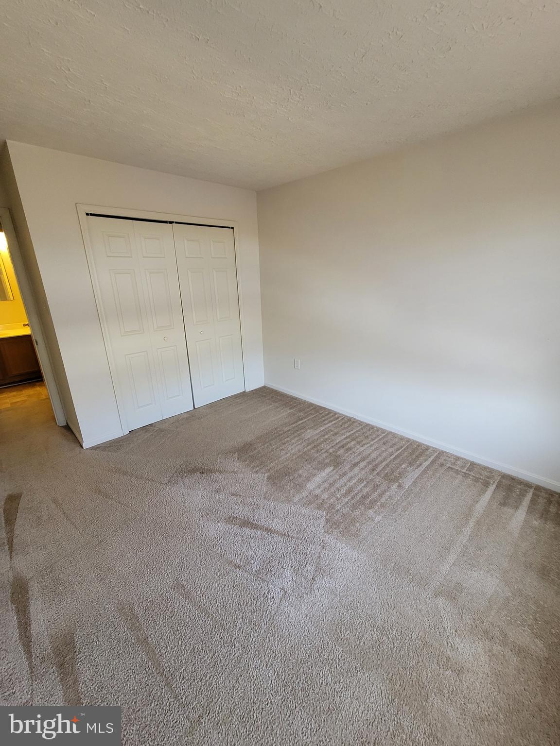 ST CHARLES SUB - HAMPSHIRE - Residential Lease