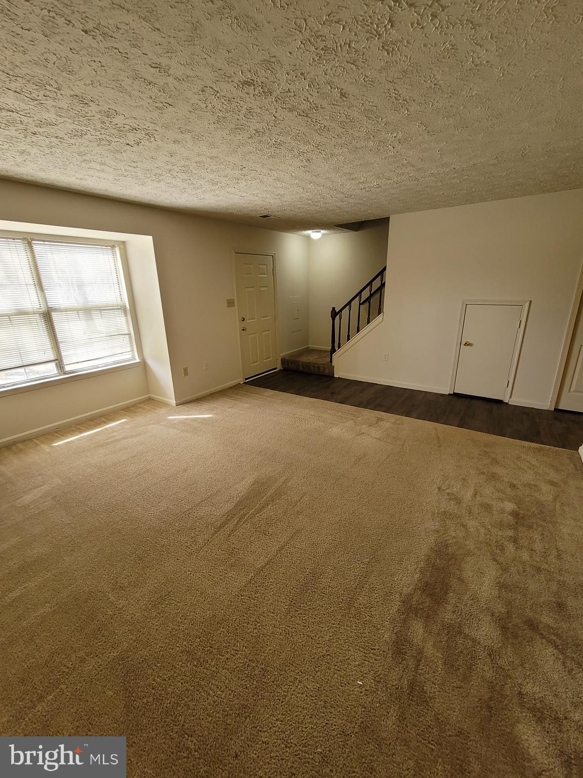 ST CHARLES SUB - HAMPSHIRE - Residential Lease