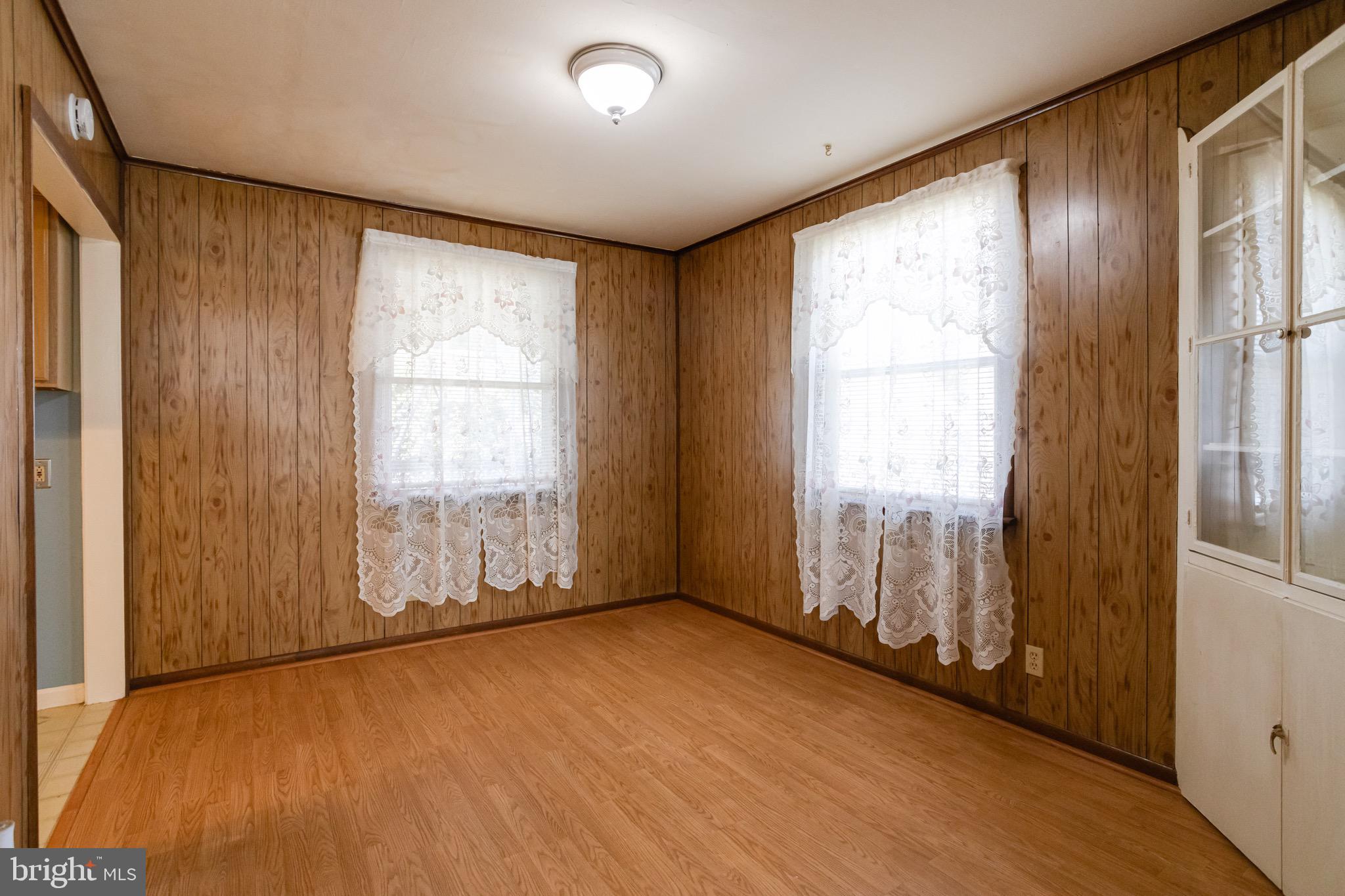 WATERS EDGE - Residential