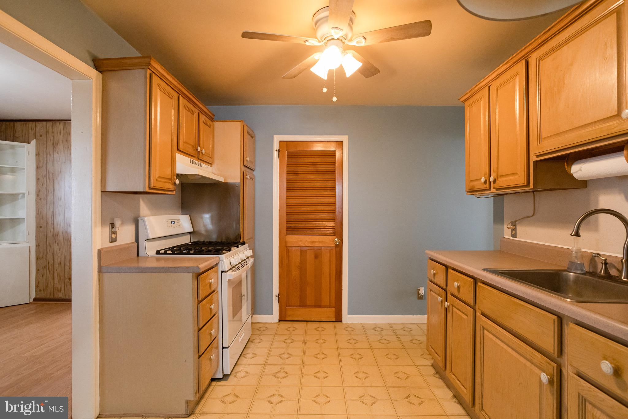 WATERS EDGE - Residential