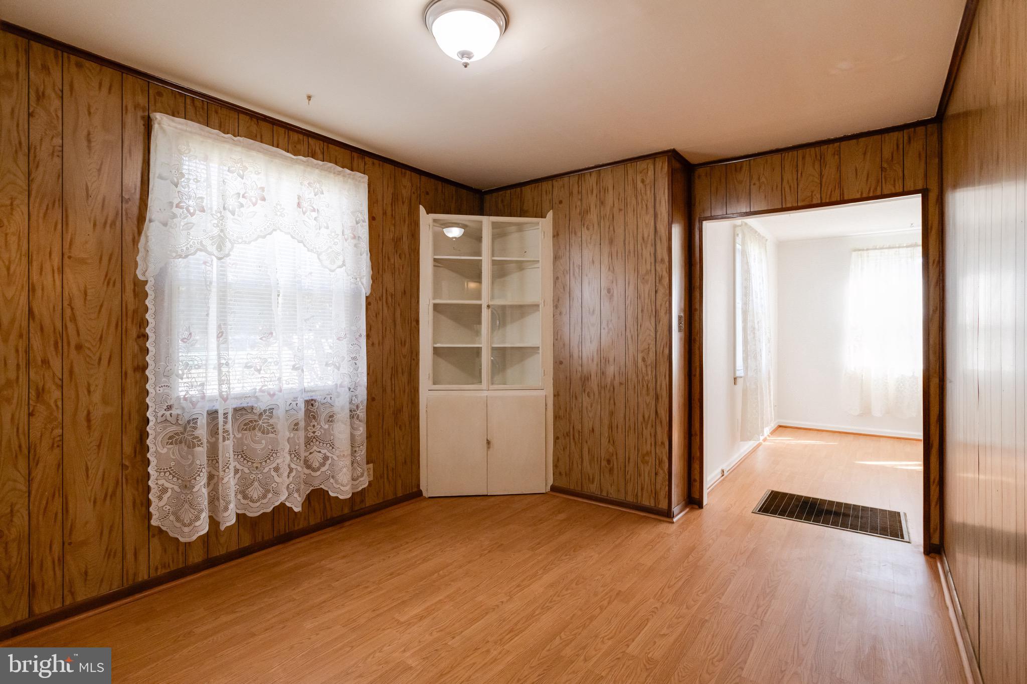 WATERS EDGE - Residential