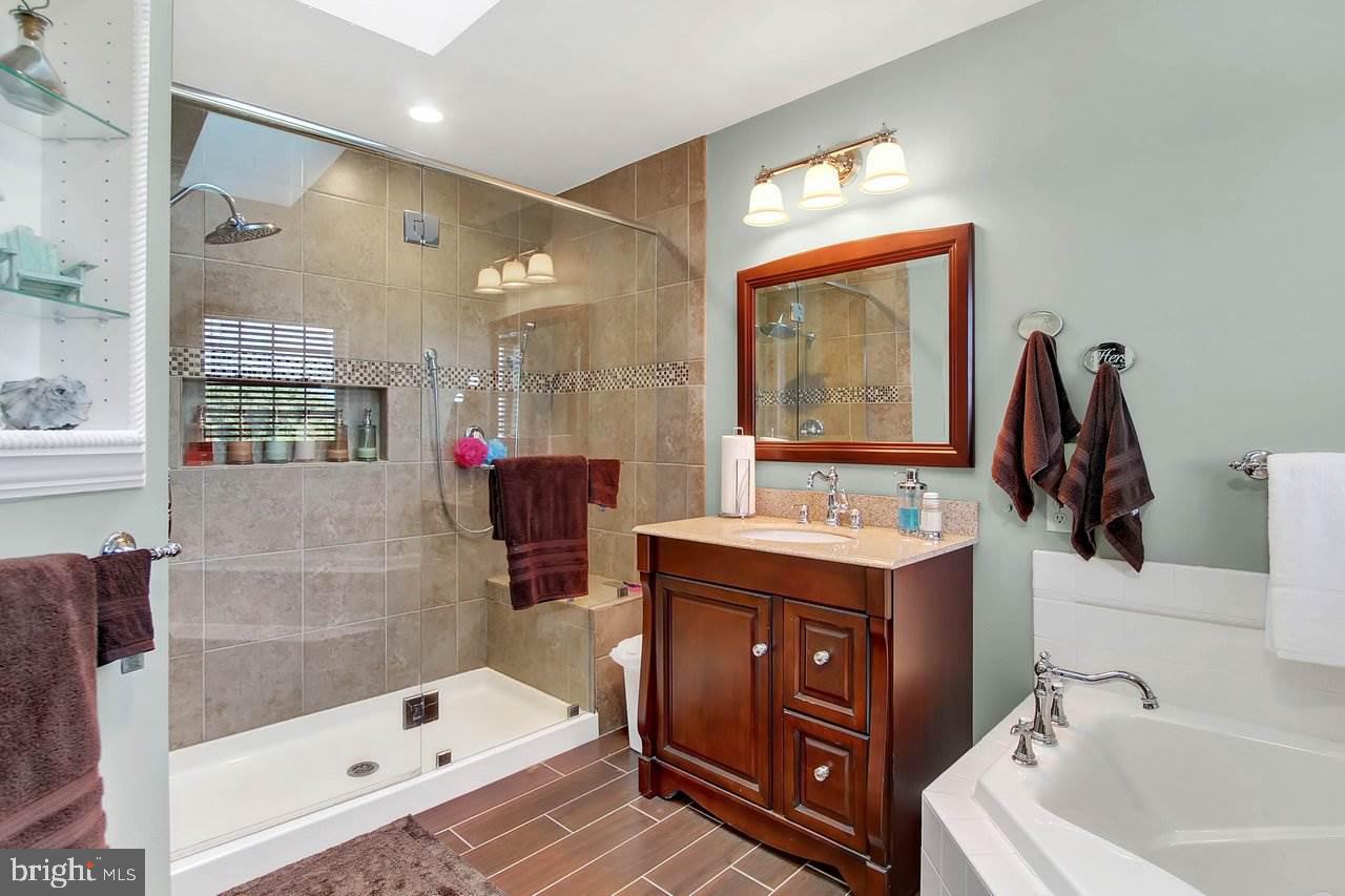 ASHCOMBE FARMS - Residential