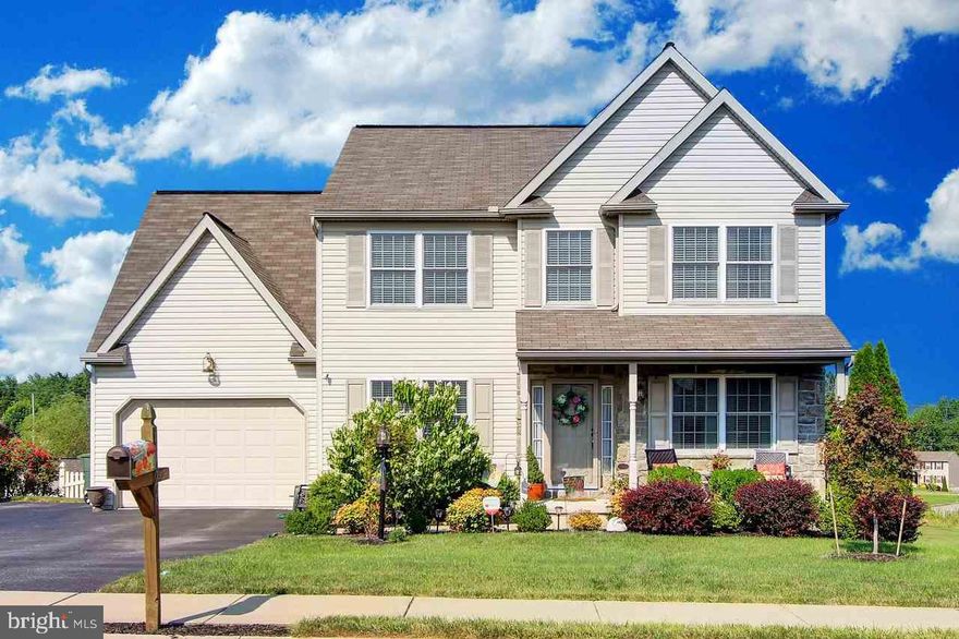 WOW, Immaculate 5 bed home with 3,000SF upgraded and ready to move in and enjoy! Enjoy two beautiful fireplaces, new flooring & finished walkout basement. Luxurious master w/ tiled spa bathroom. Cherry cabinets, fine finishes and pantry in kitchen. New AC & Gas heat/water.  Sunset view from paradise backyard w/ two pergolas and covered deck, fire pit, porch swing, lovely gardens all fenced & backing to open space. Convenient Dover location!
