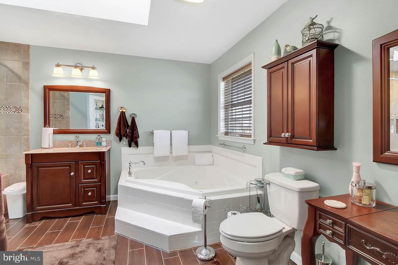 ASHCOMBE FARMS - Residential