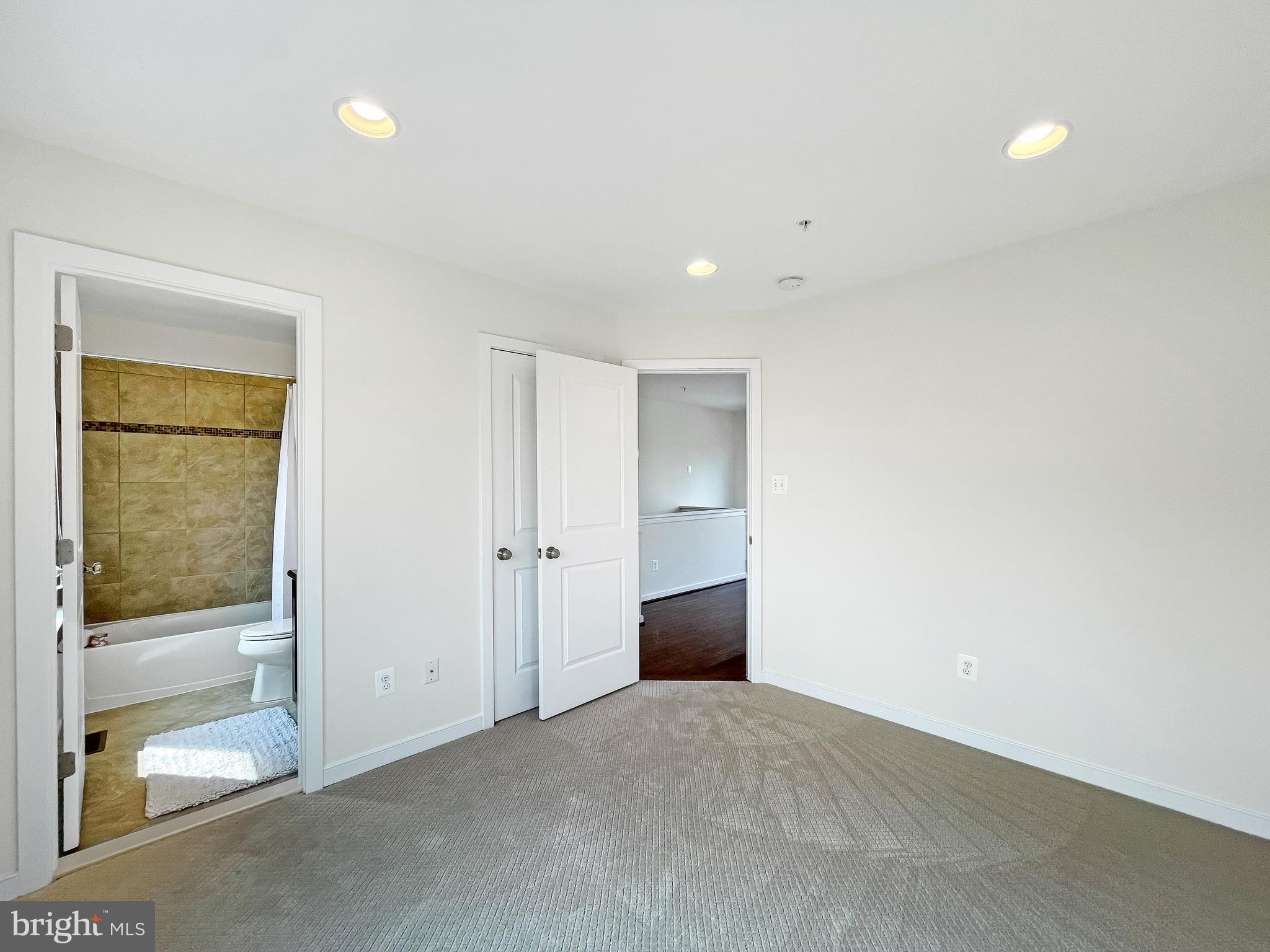 MOSAIC DISTRICT - Residential