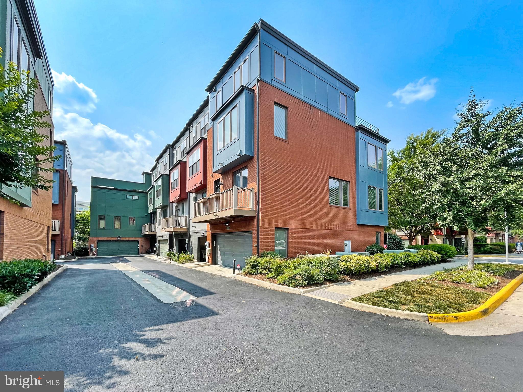 MOSAIC DISTRICT - Residential