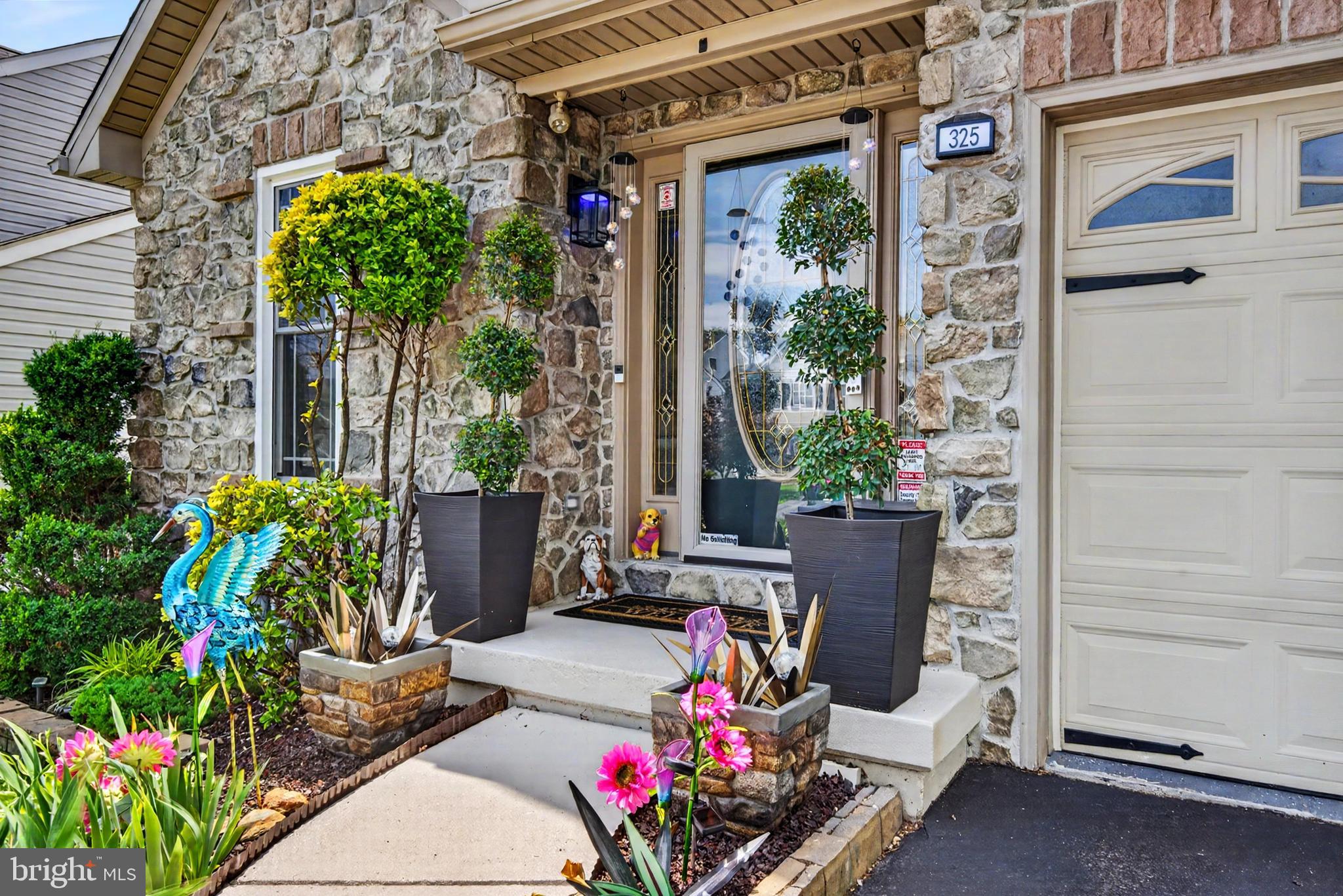 325 THOMAS ARMOR DRIVE