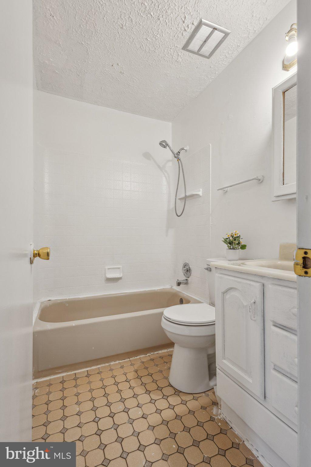 DALE CITY - Residential