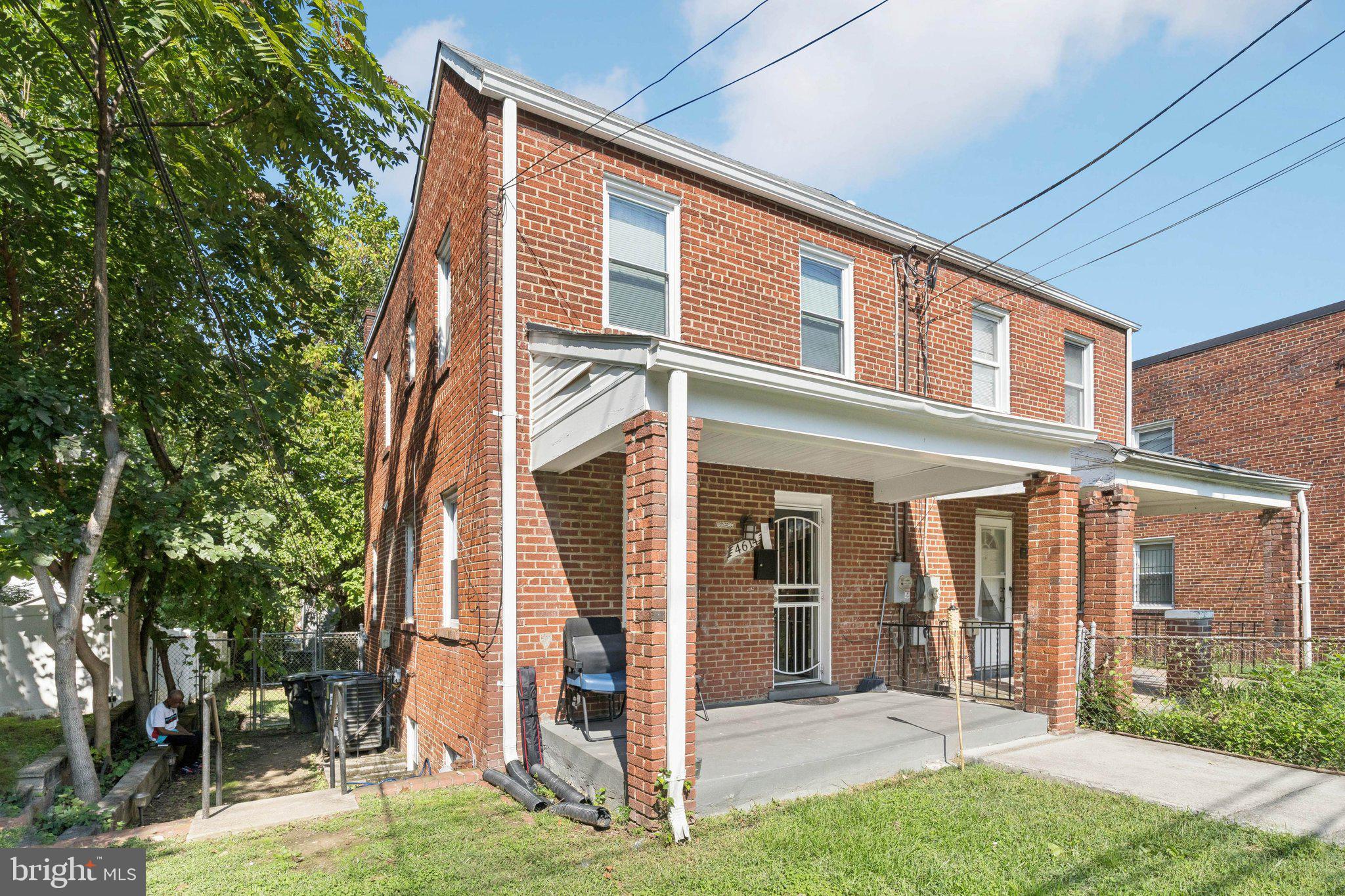 4614 BROOKS STREET NE