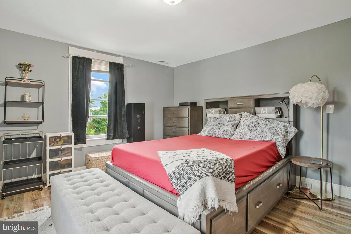 GARDENVILLE - Residential