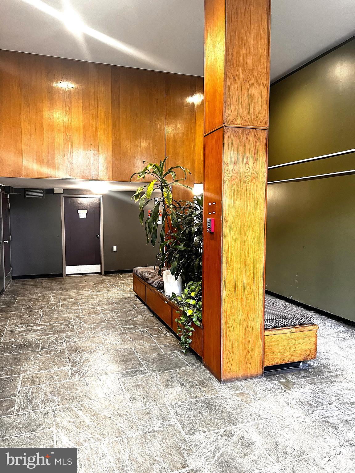 2030 N ADAMS STREET 902