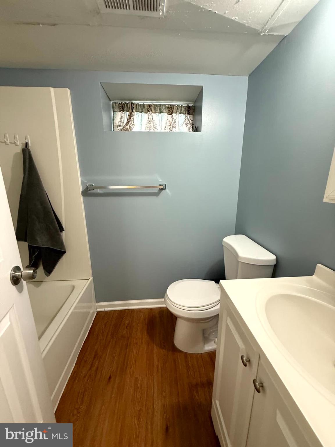 HAMILTON HILLS - Residential