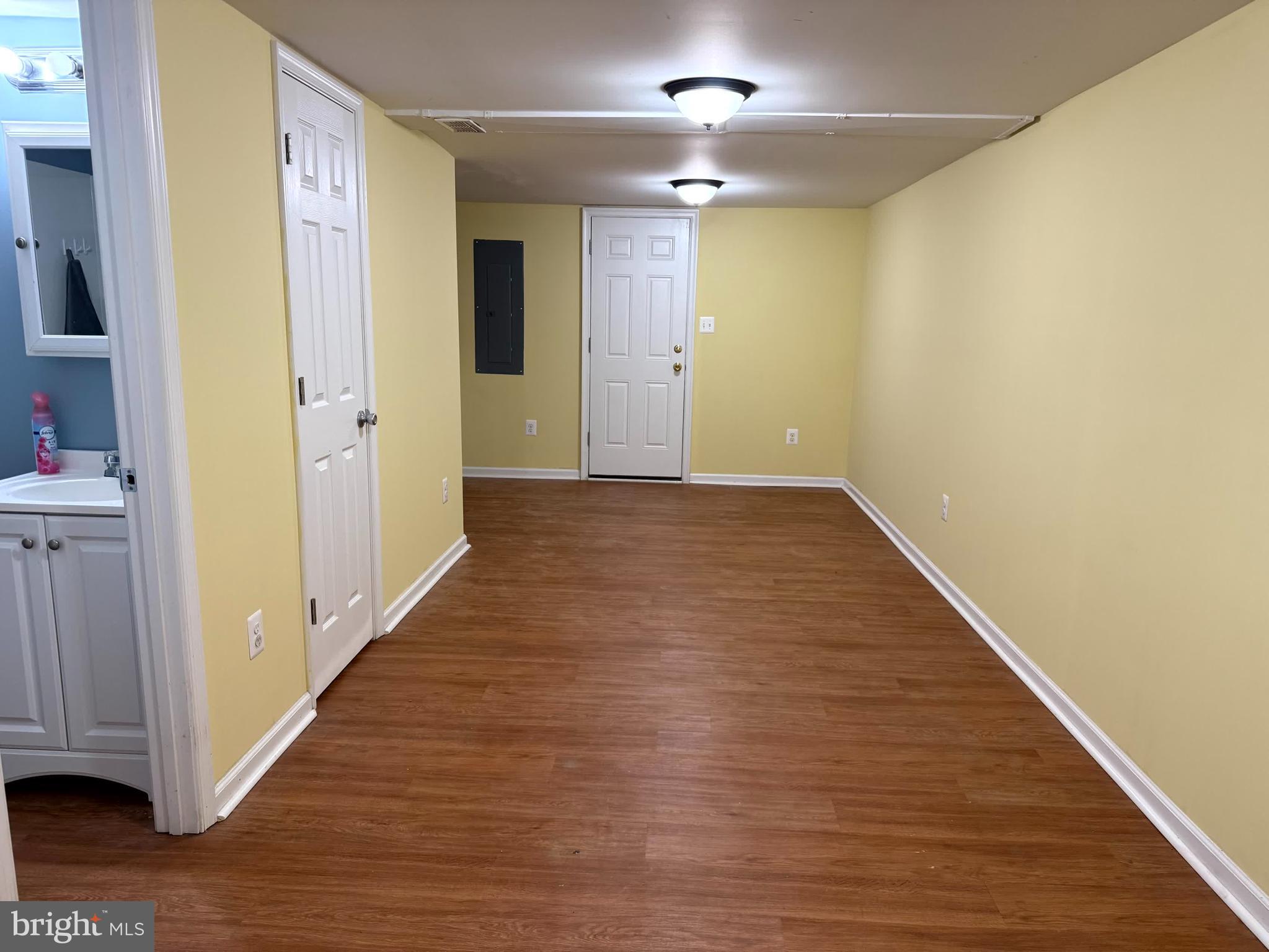 HAMILTON HILLS - Residential