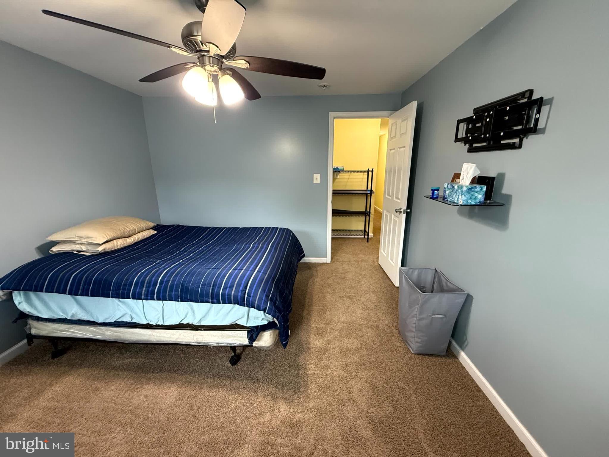 HAMILTON HILLS - Residential
