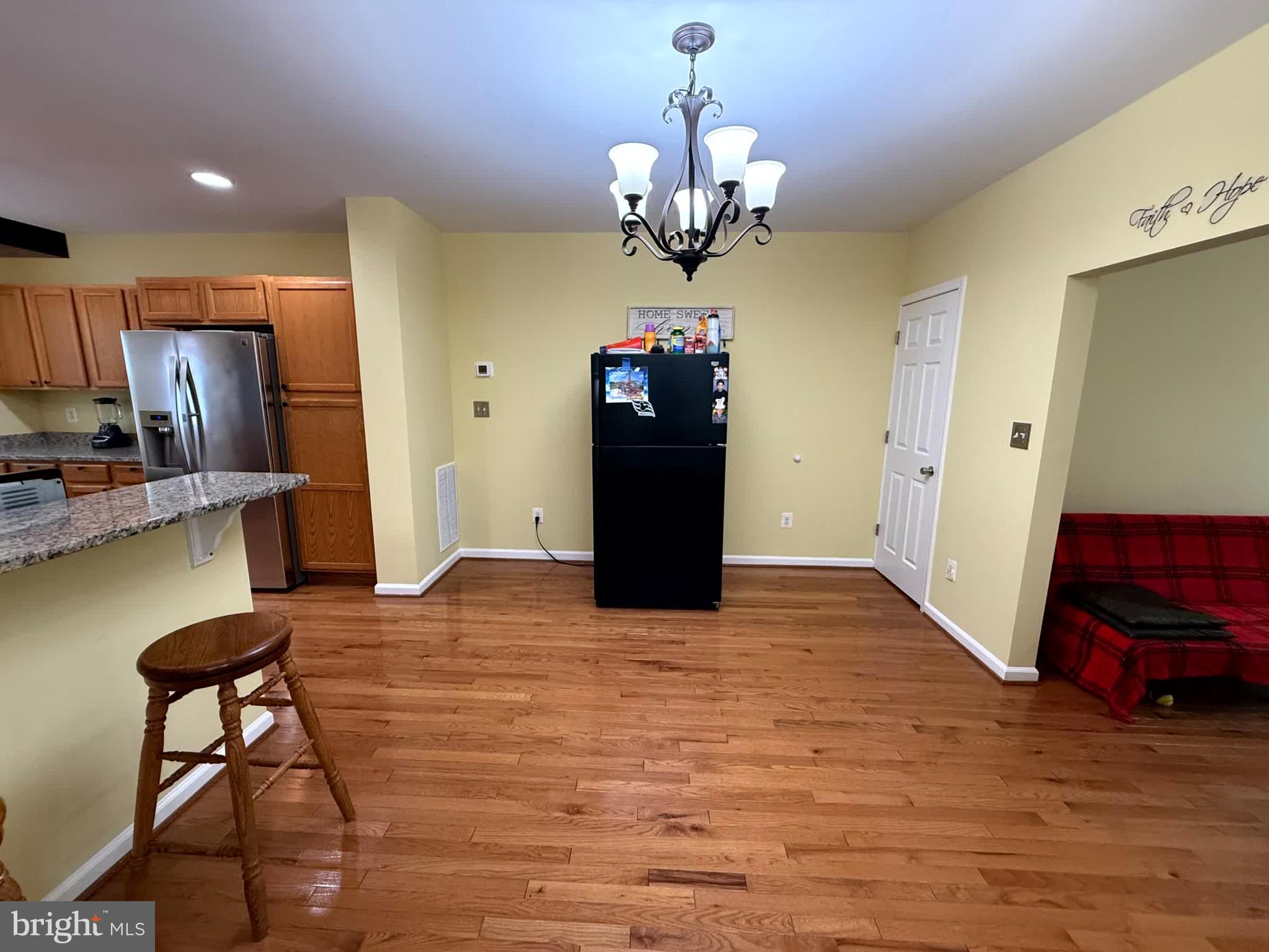 HAMILTON HILLS - Residential