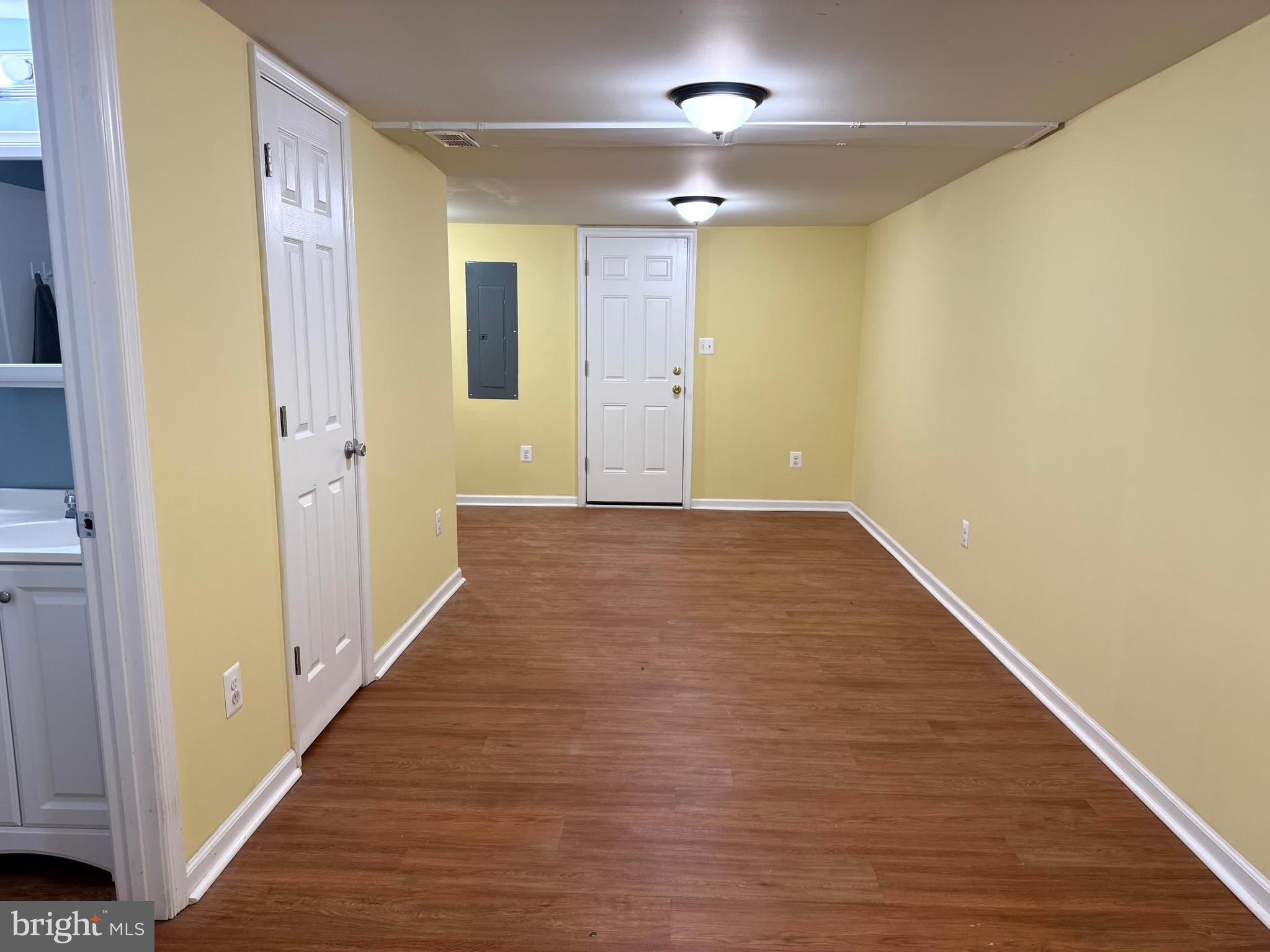 HAMILTON HILLS - Residential