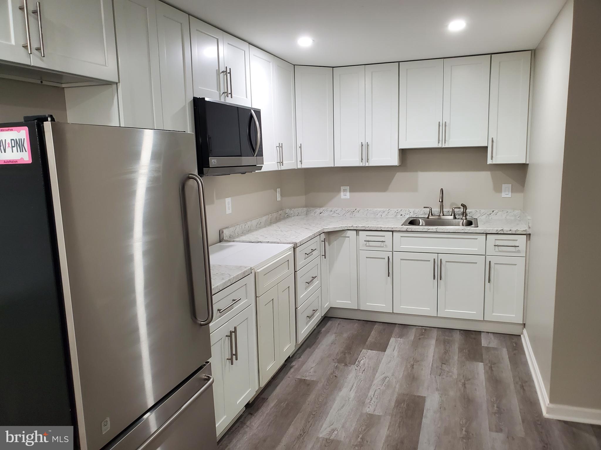 FOX MILL ESTATES - Residential Lease